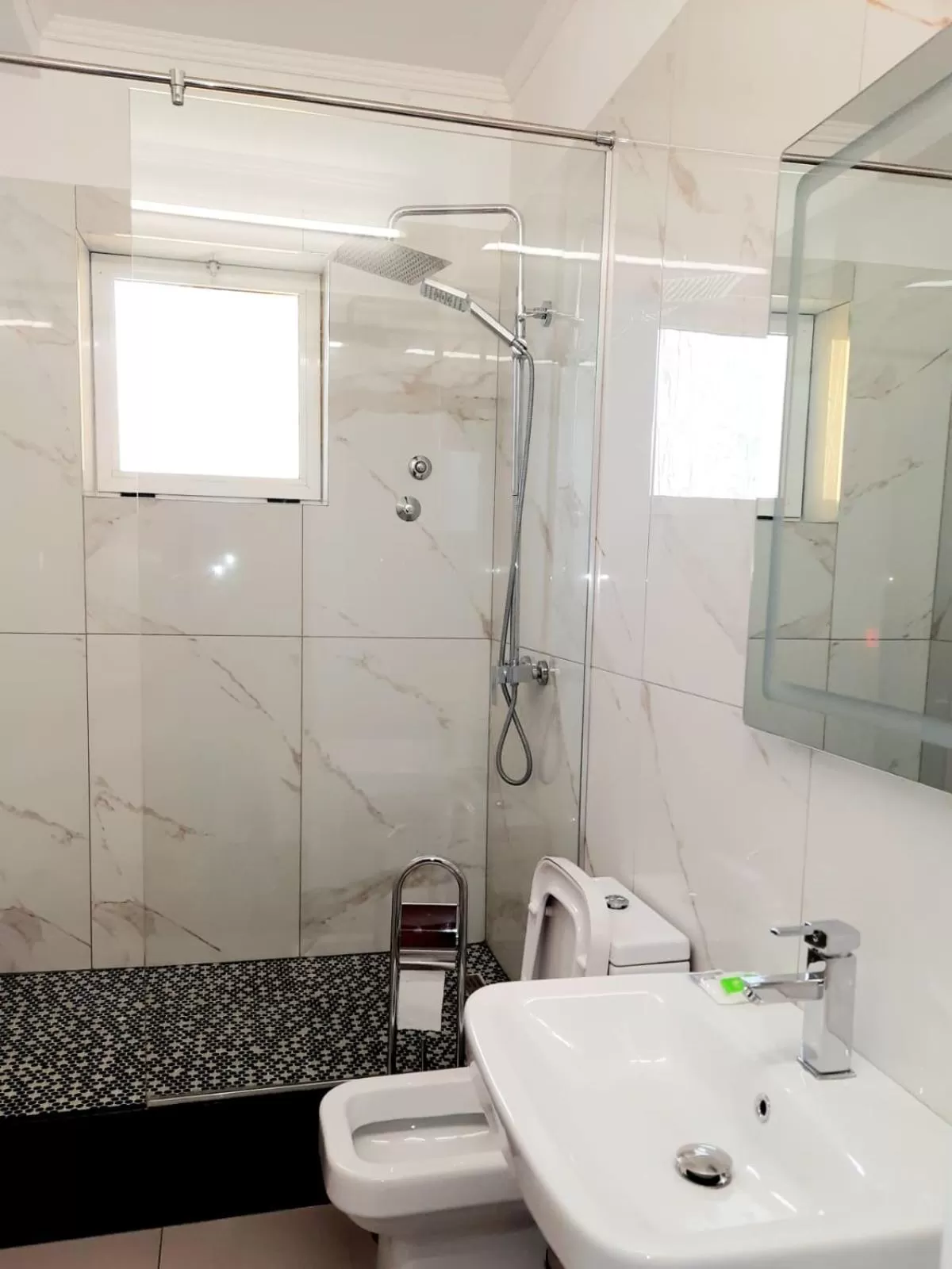 Bathroom in Hotel Kaloshi