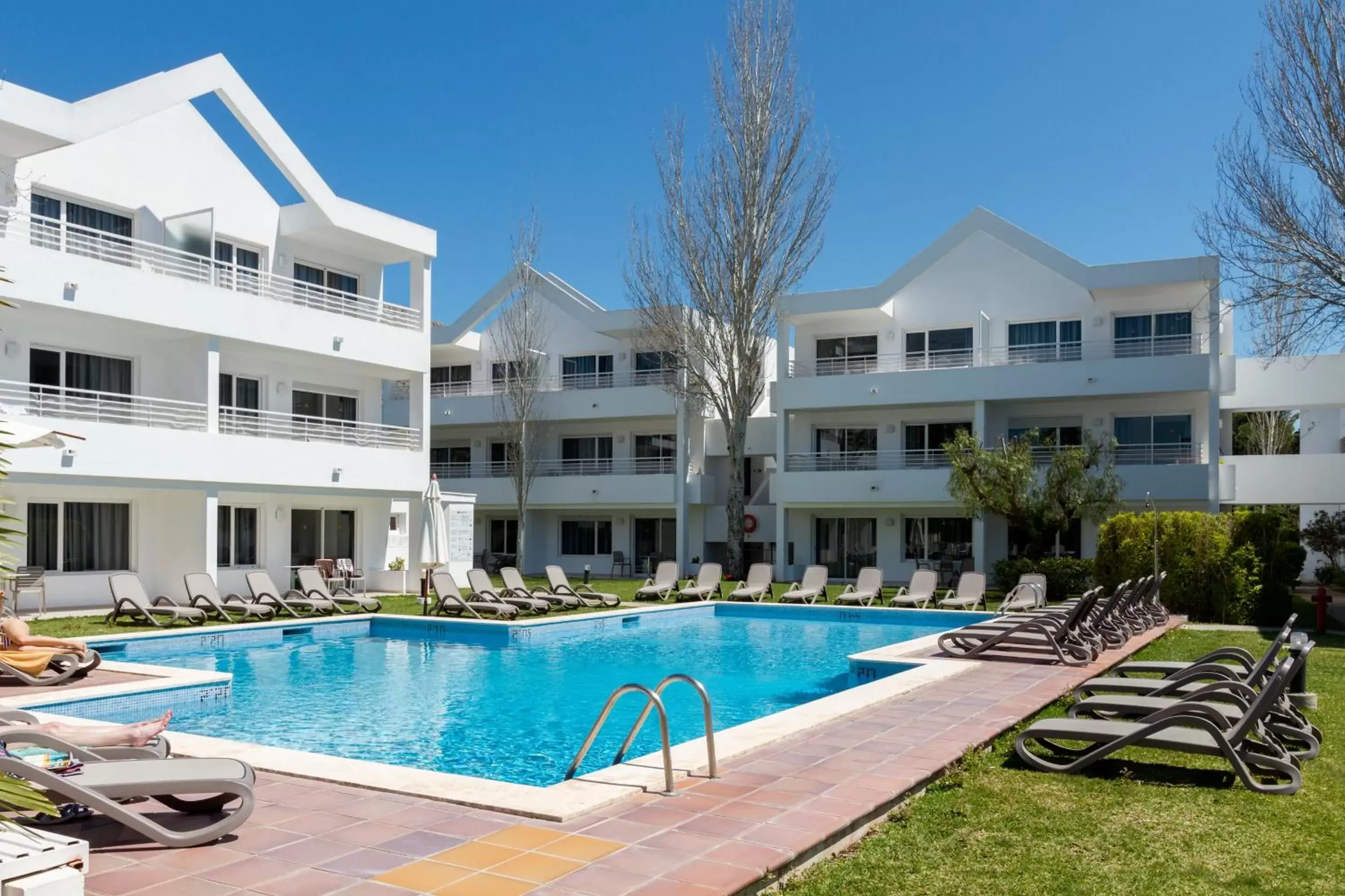 Swimming pool, Property Building in Duvabitat Apartments