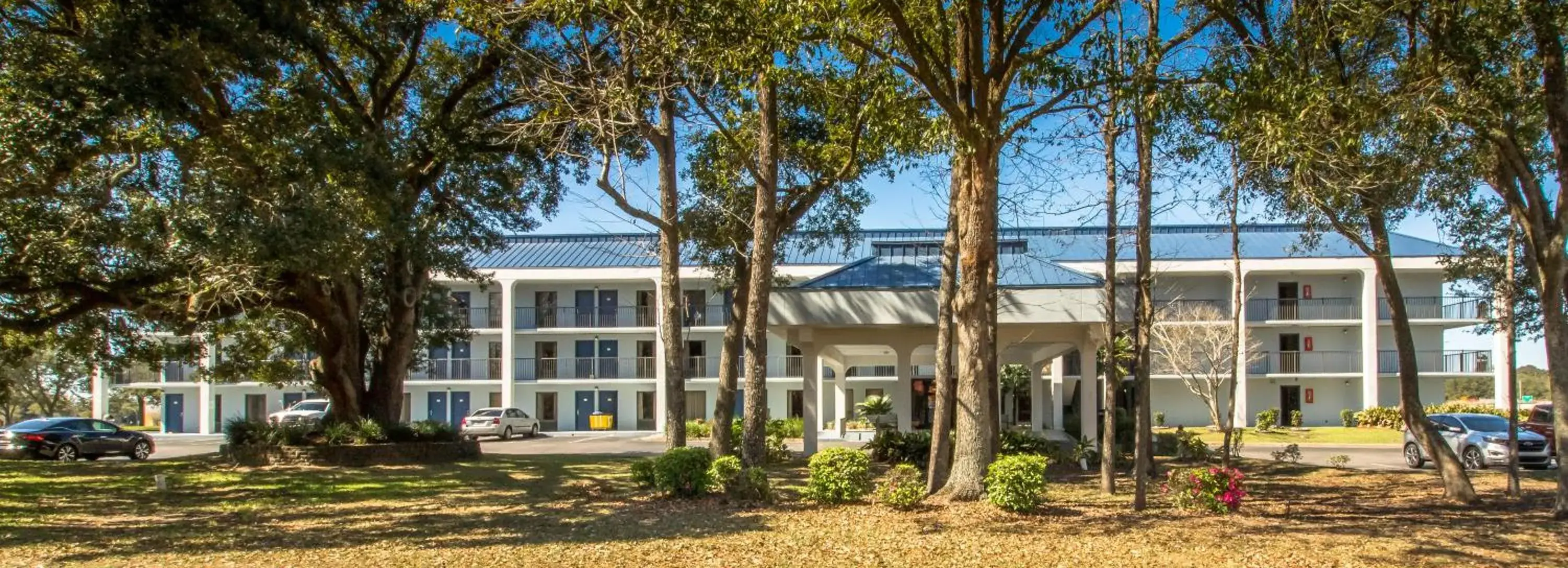 Property building in Sweet Dream Inn - University Park Property building in Sweet Dream Inn - University Park