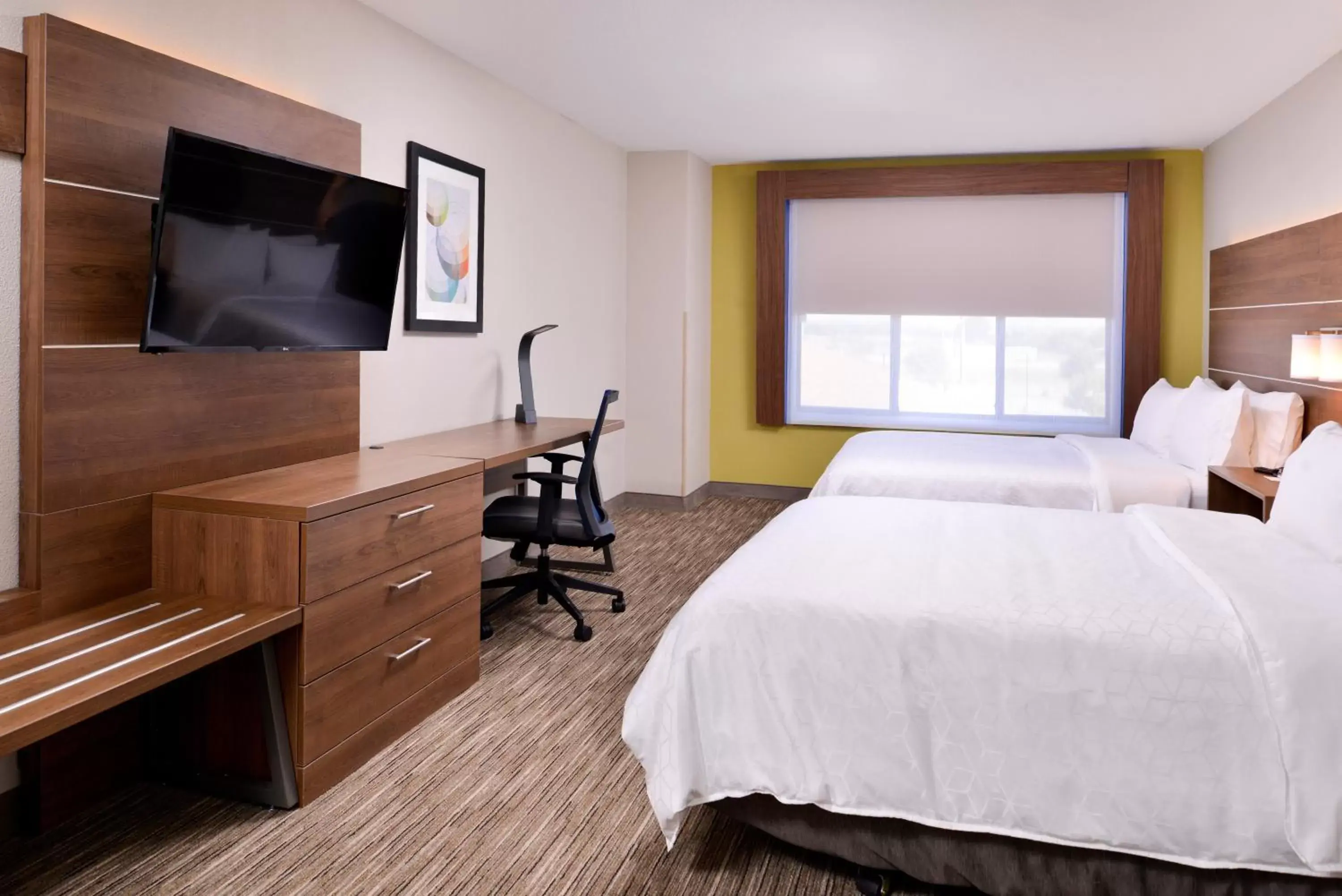 Photo of the whole room, Bed in Holiday Inn Express & Suites Selma, an IHG Hotel