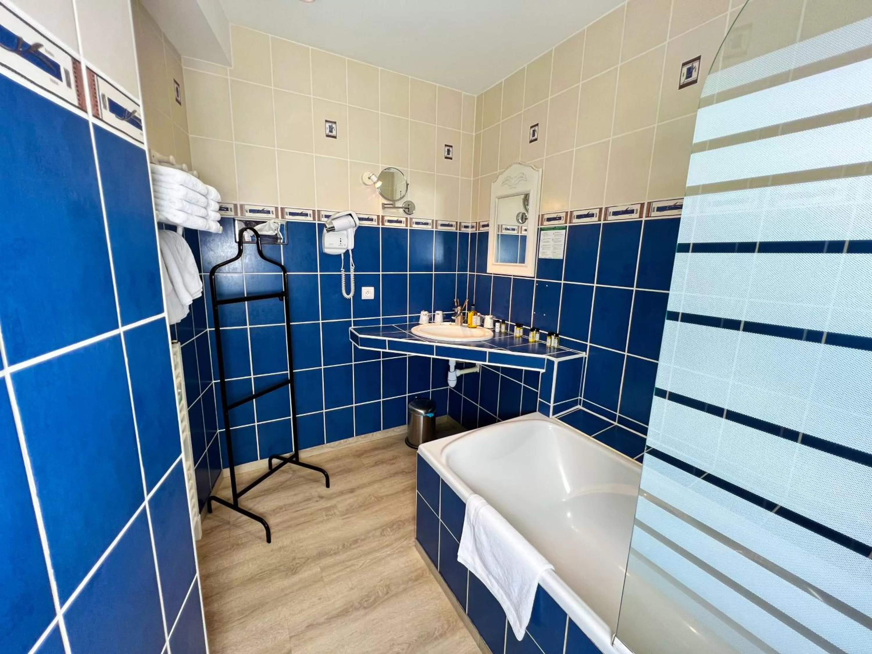 Bathroom in Hotel De La Poste