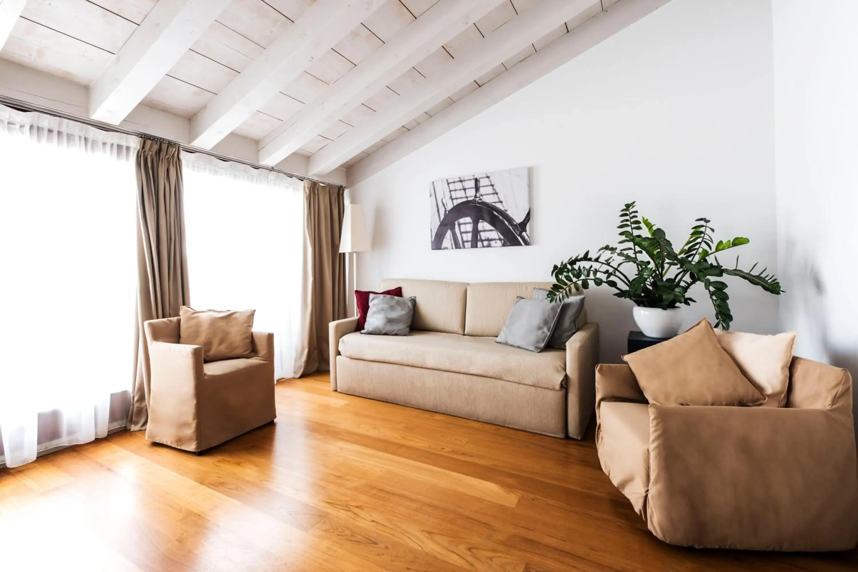 Seating Area in Hotel Del Porto