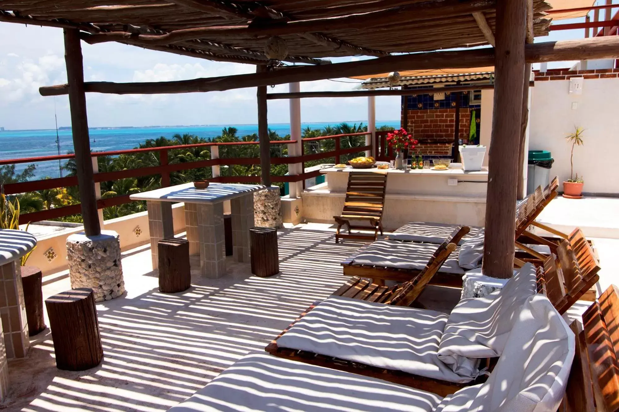 Balcony/Terrace, Restaurant/Places to Eat in Sol Caribe Departamentos & Suites