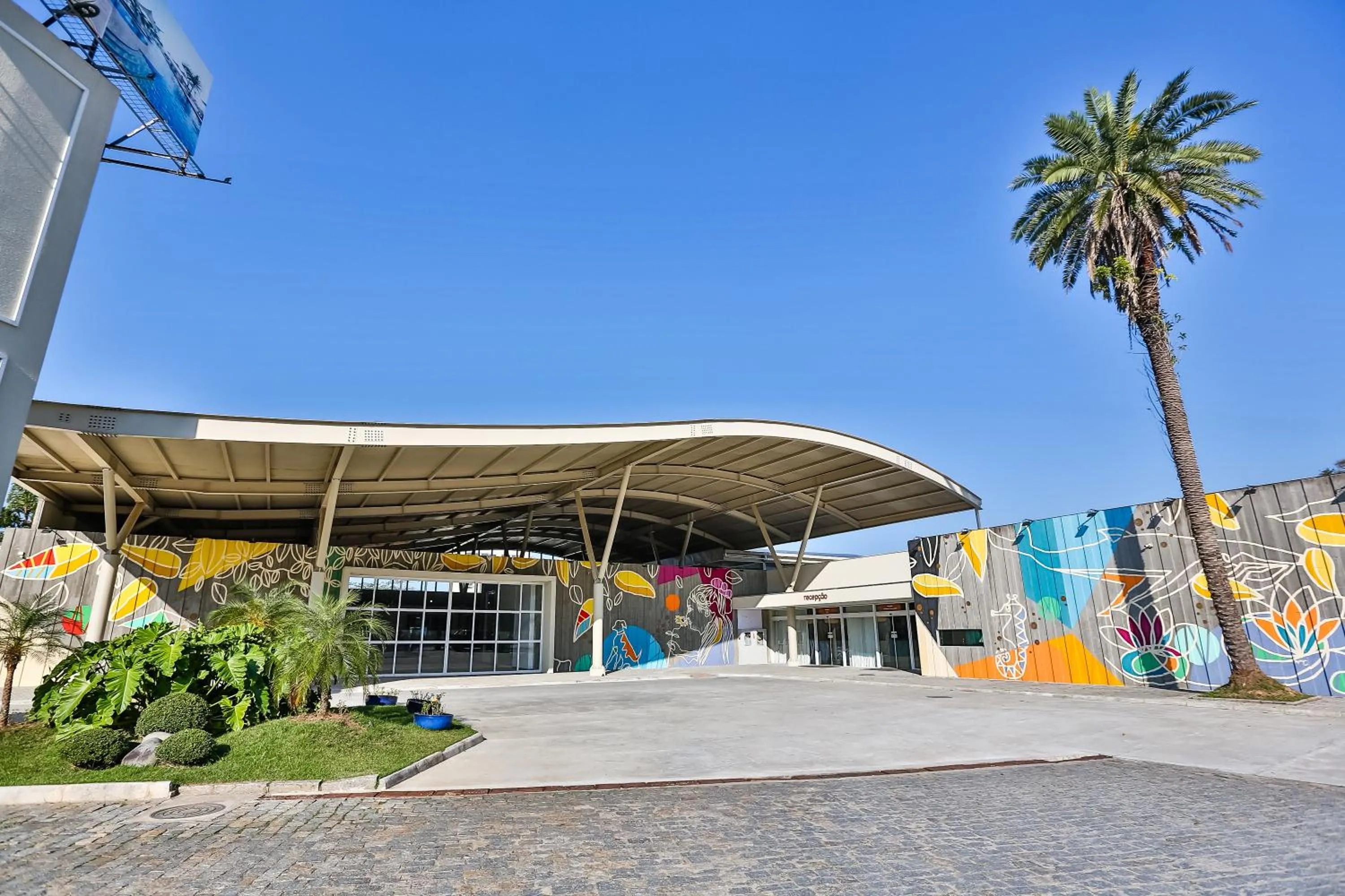 Facade/entrance in Itapema Beach Hotel & Convention