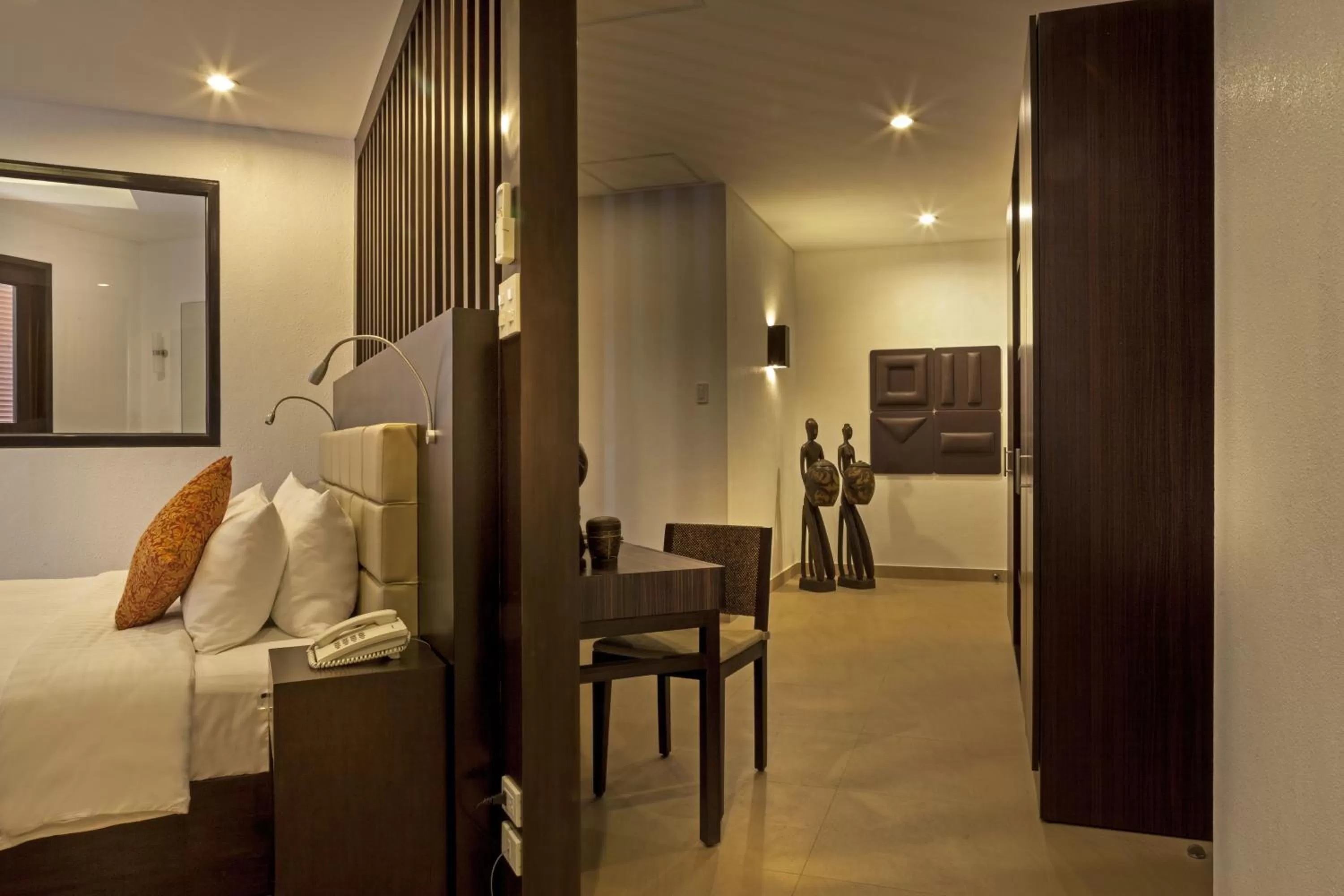 Decorative detail, Bed in Busuanga Bay Lodge