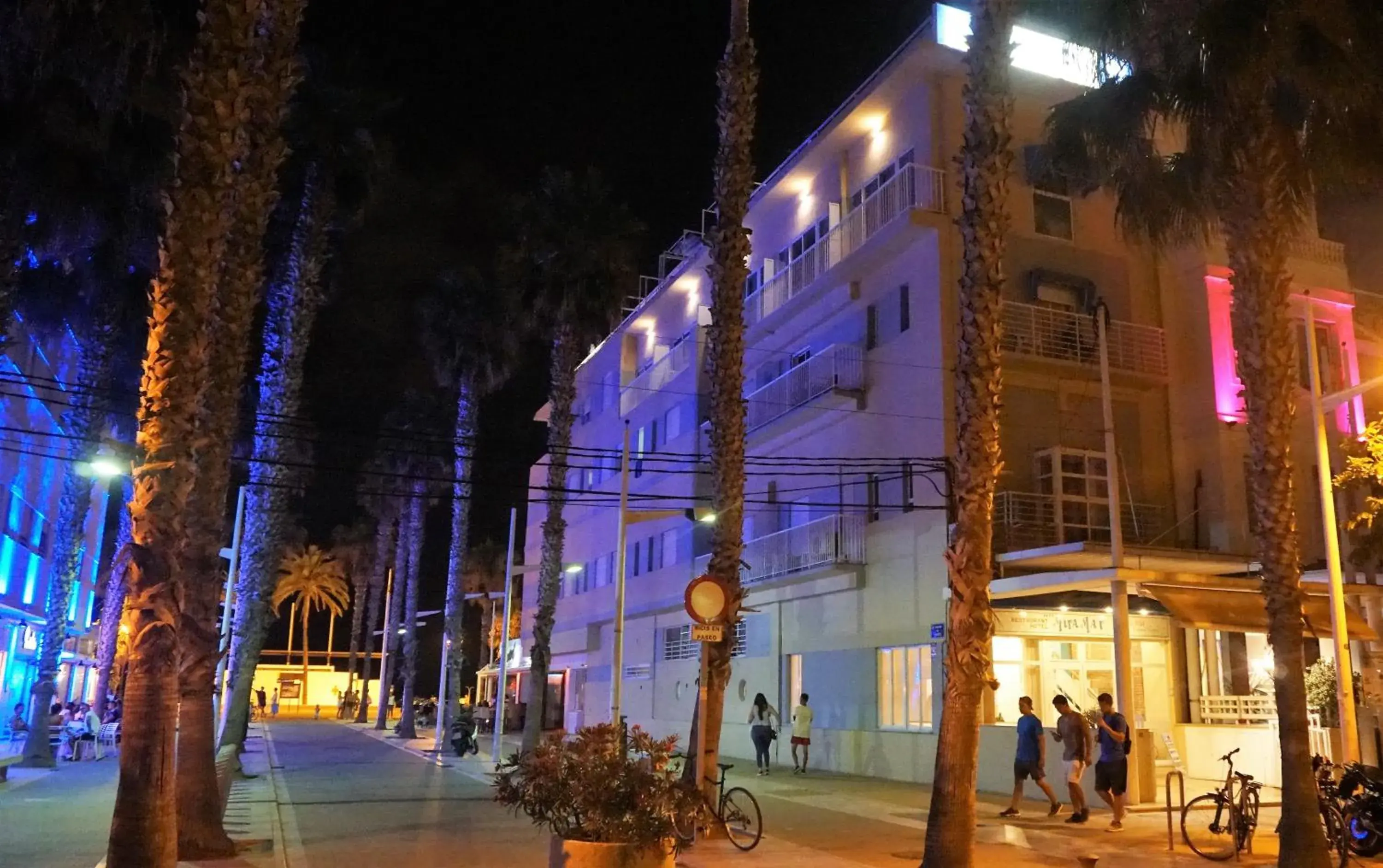 Facade/entrance, Neighborhood in Hotel Miramar