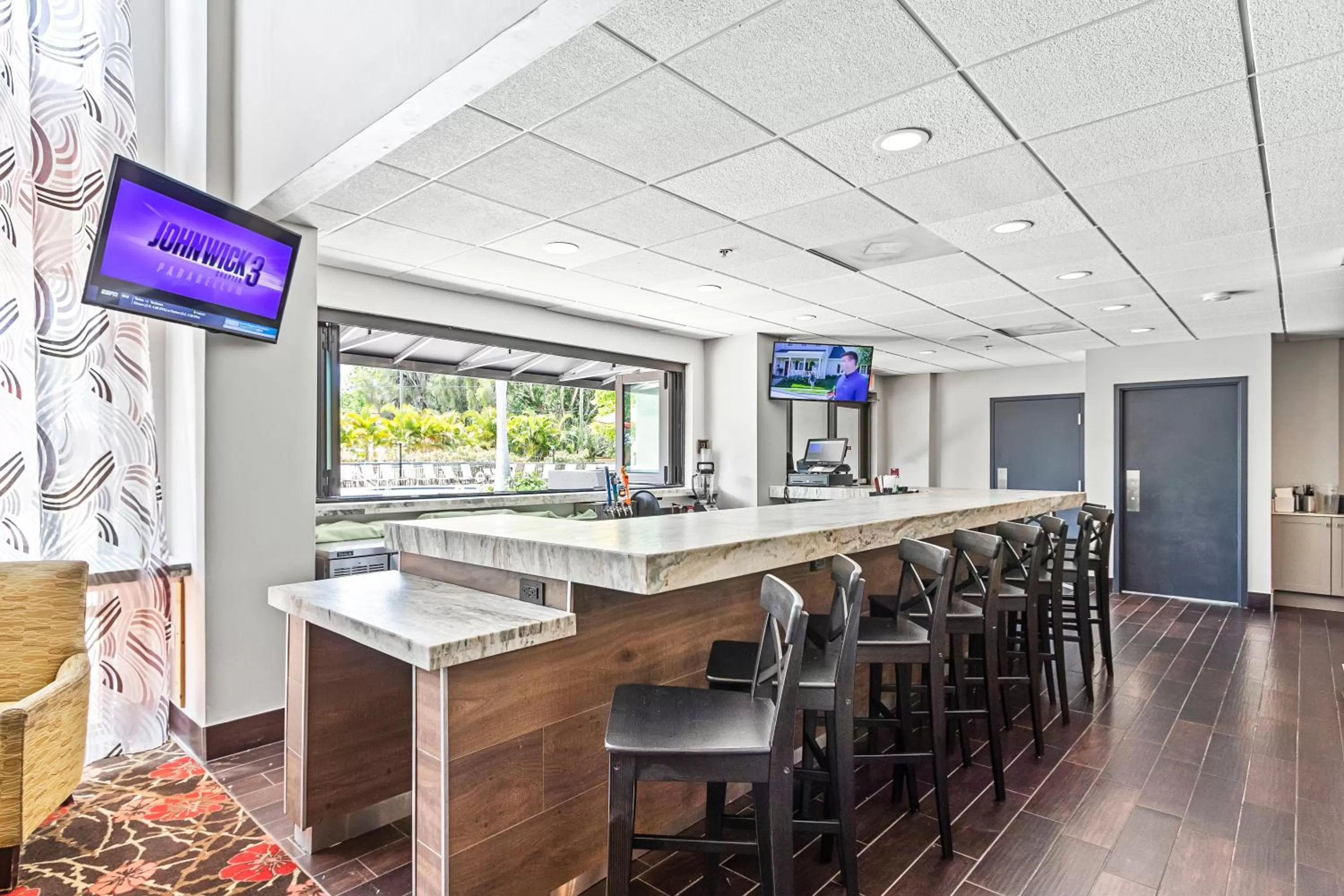 Lounge or bar in Holiday Inn - St. Petersburg West by IHG