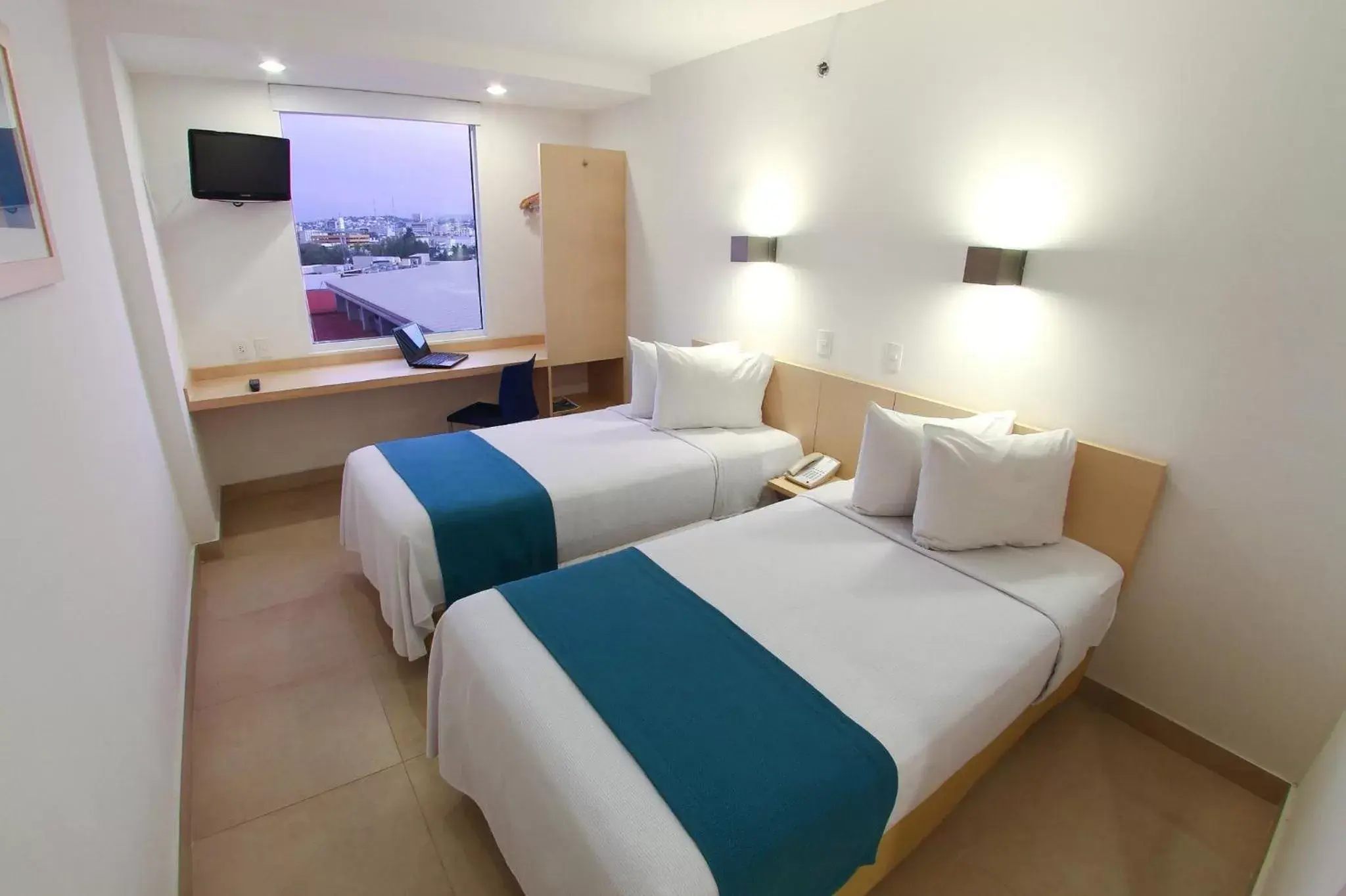 Bedroom, Bed in One Culiacan Forum