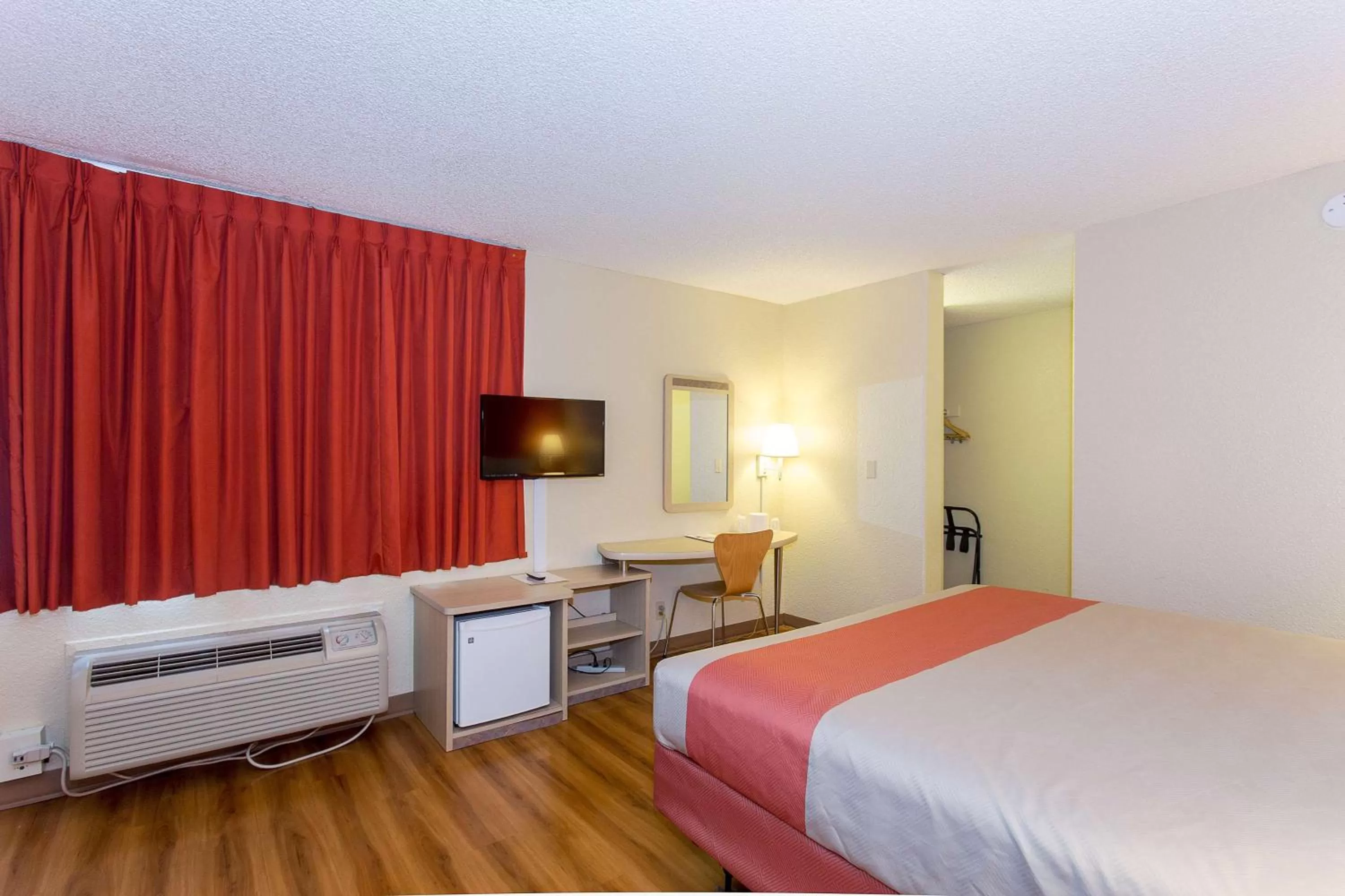 TV and multimedia, Bed in Cathedral Hill Hotel