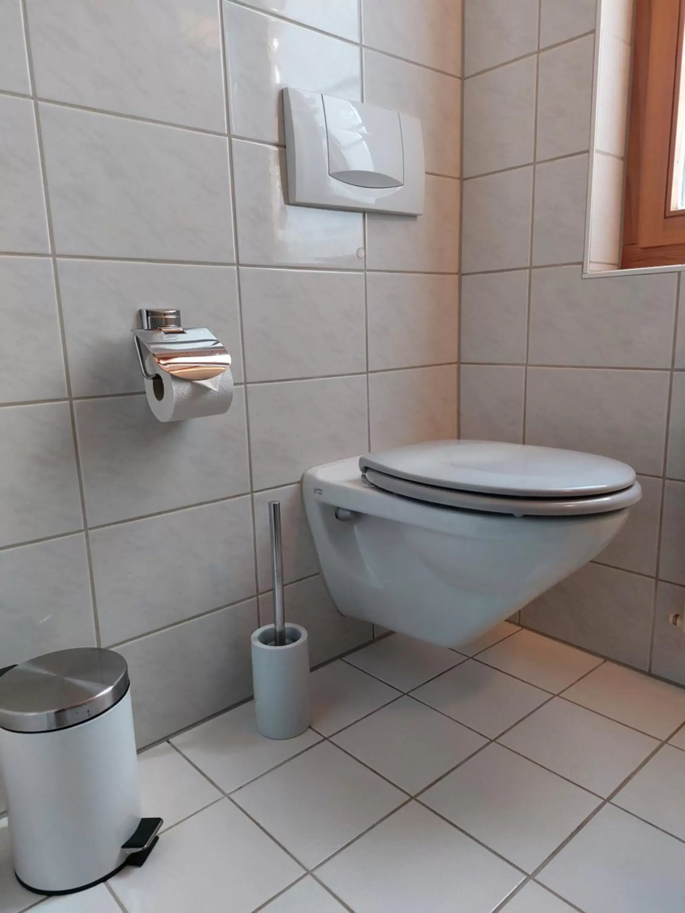 Toilet, Bathroom in BnB Elsenerhaus