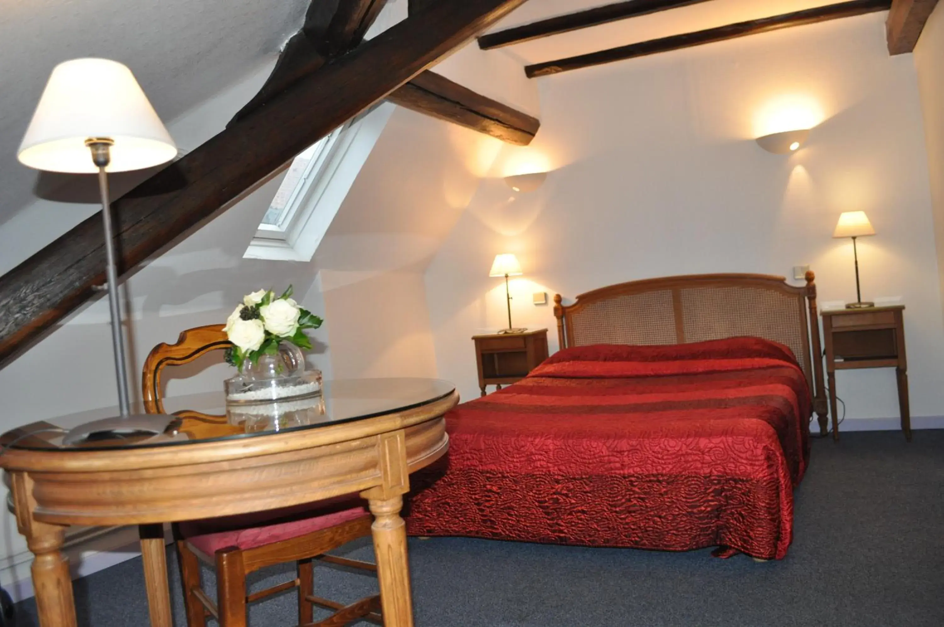 Photo of the whole room, Room Photo in Hôtel du Centre