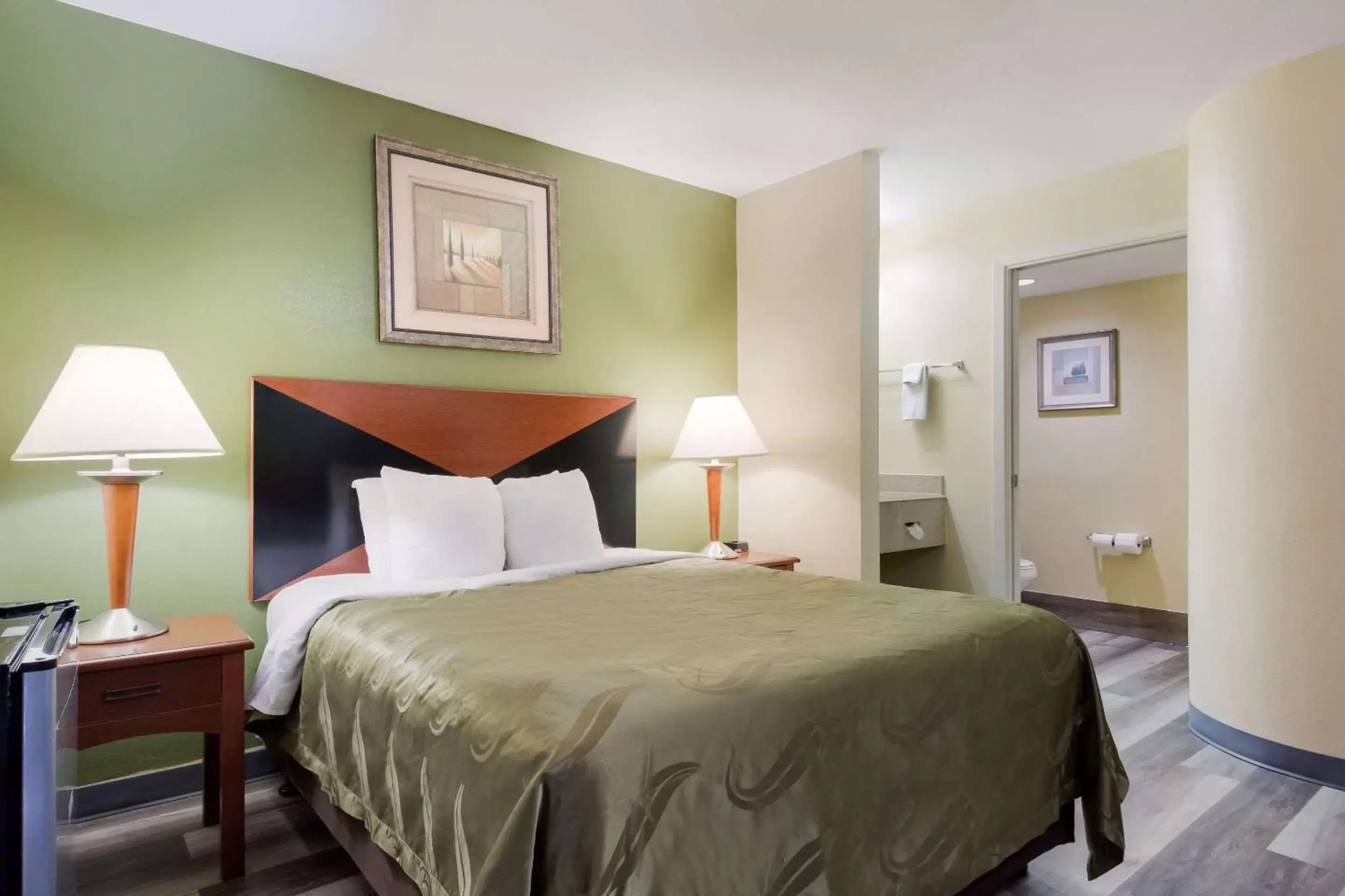 Bedroom, Bed in Quality Inn Baytown - Houston East