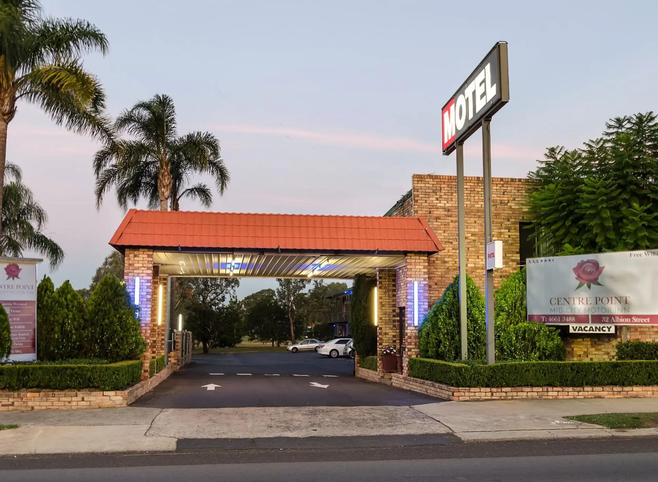 Facade/Entrance in Centrepoint Midcity Motor Inn