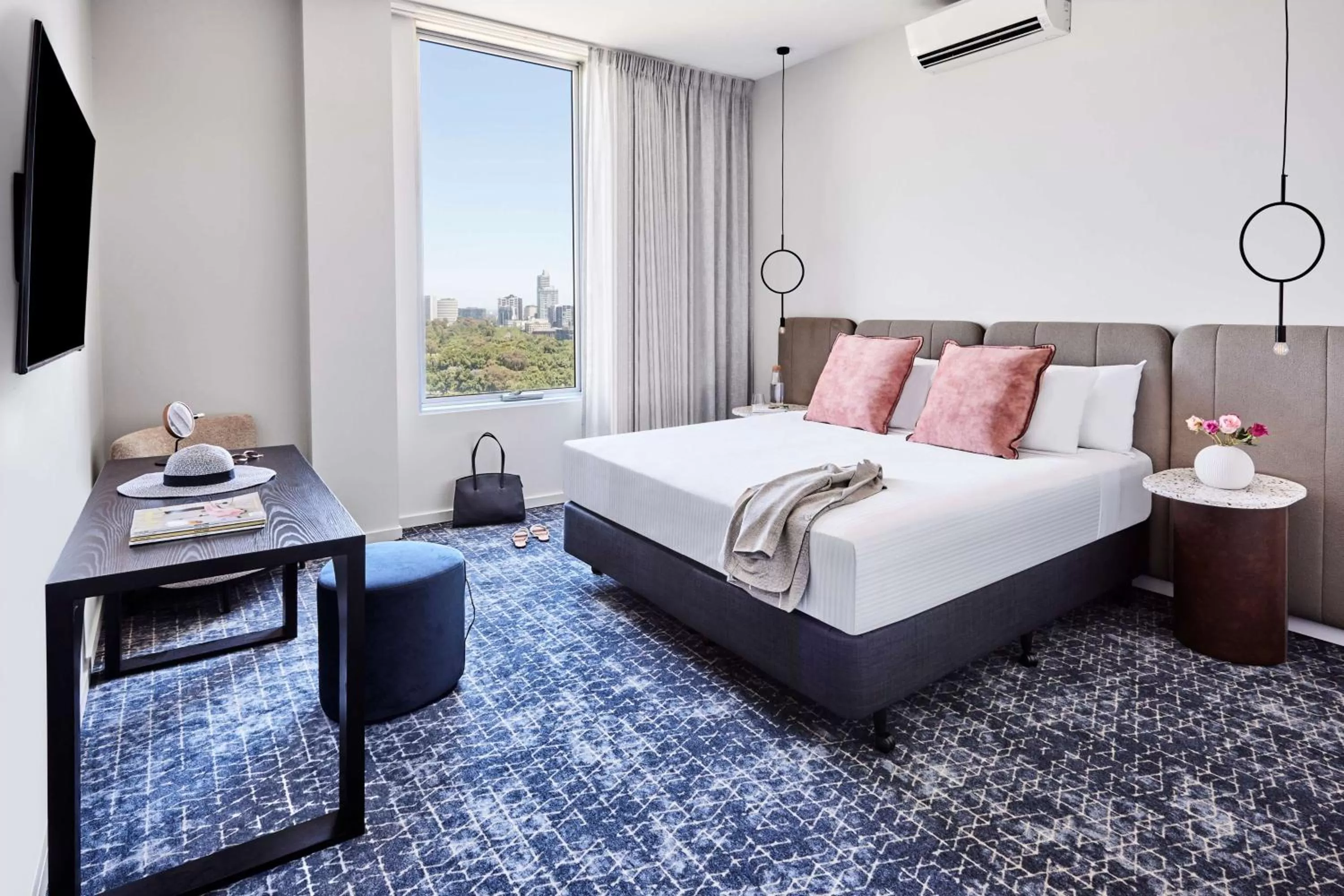 Photo of the whole room, Bed in Adina Apartment Hotel Melbourne Flinders Street