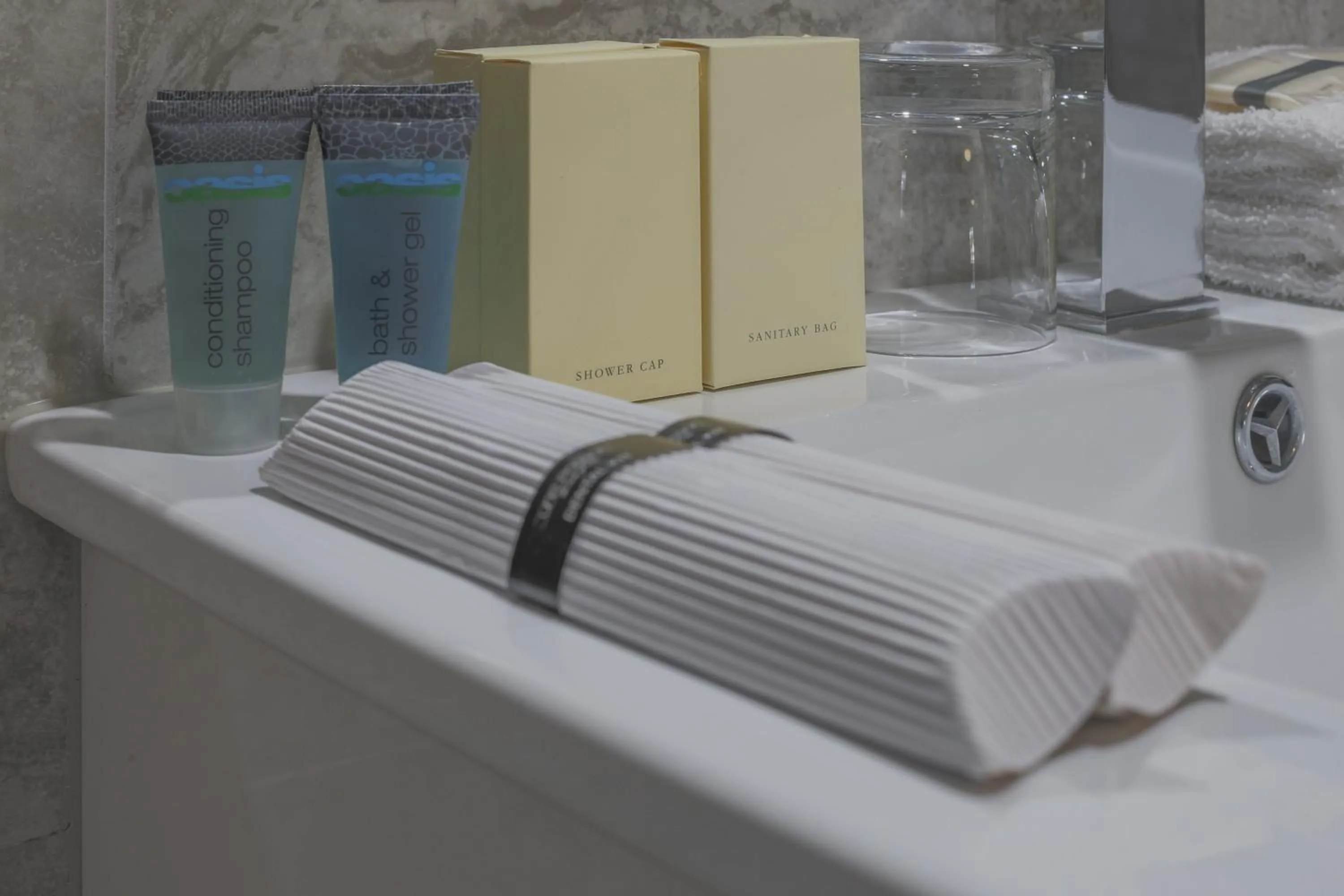 Bathroom in Toowong Central Motel Apartments