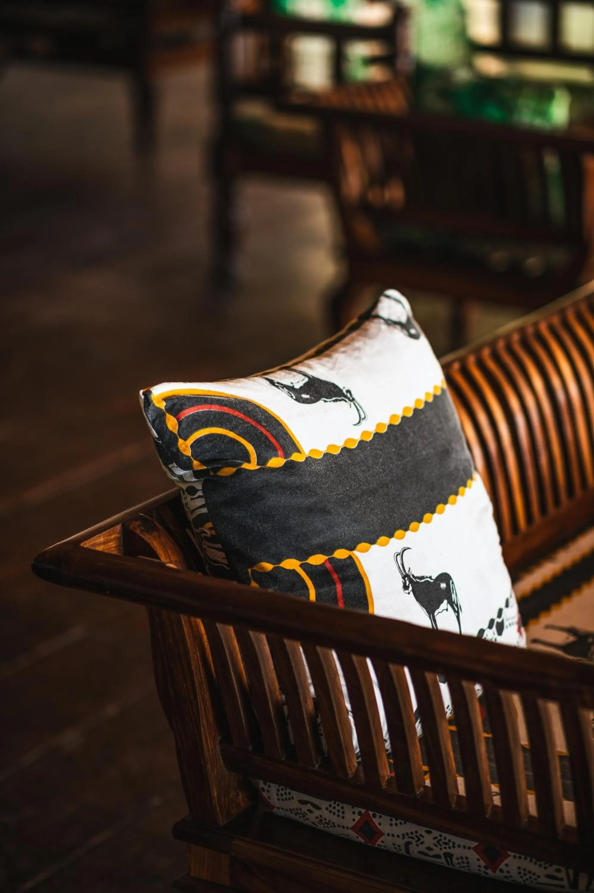 Living room in Hakuna Majiwe Beach Lodge