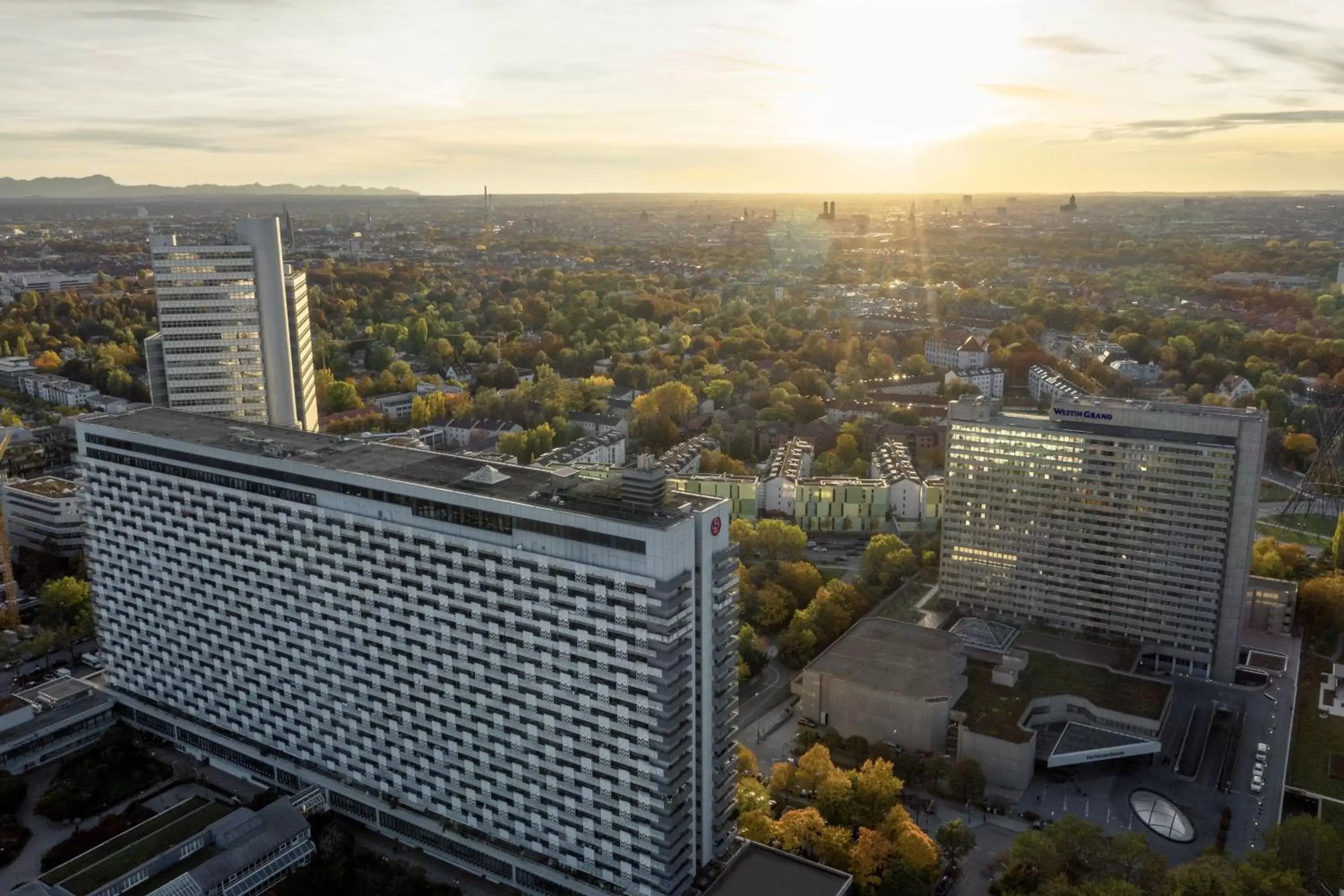 Property building, Bird's-eye View in The Westin Grand Munich