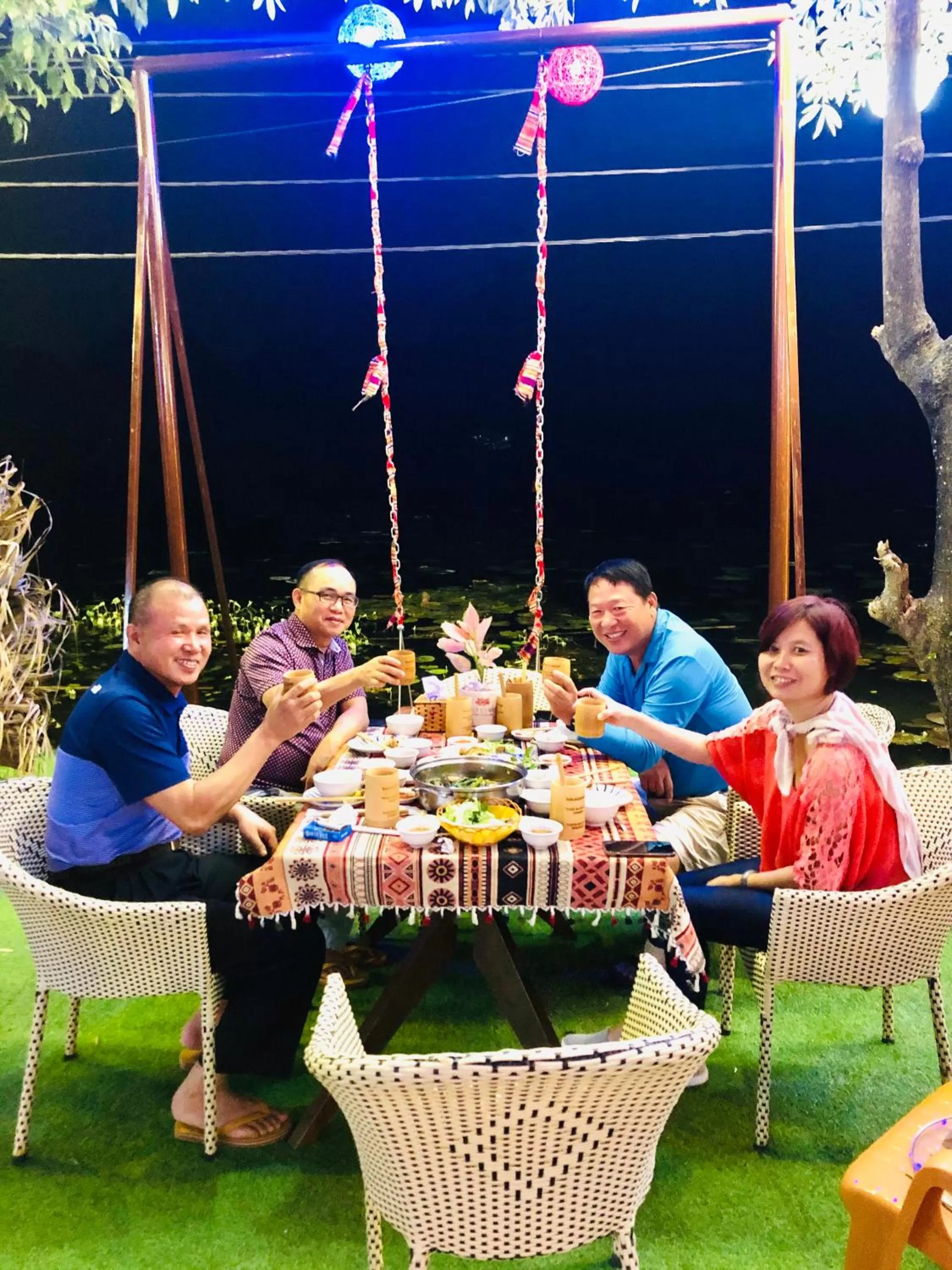 Restaurant/places to eat in Trang An Lotus Lake Homestay