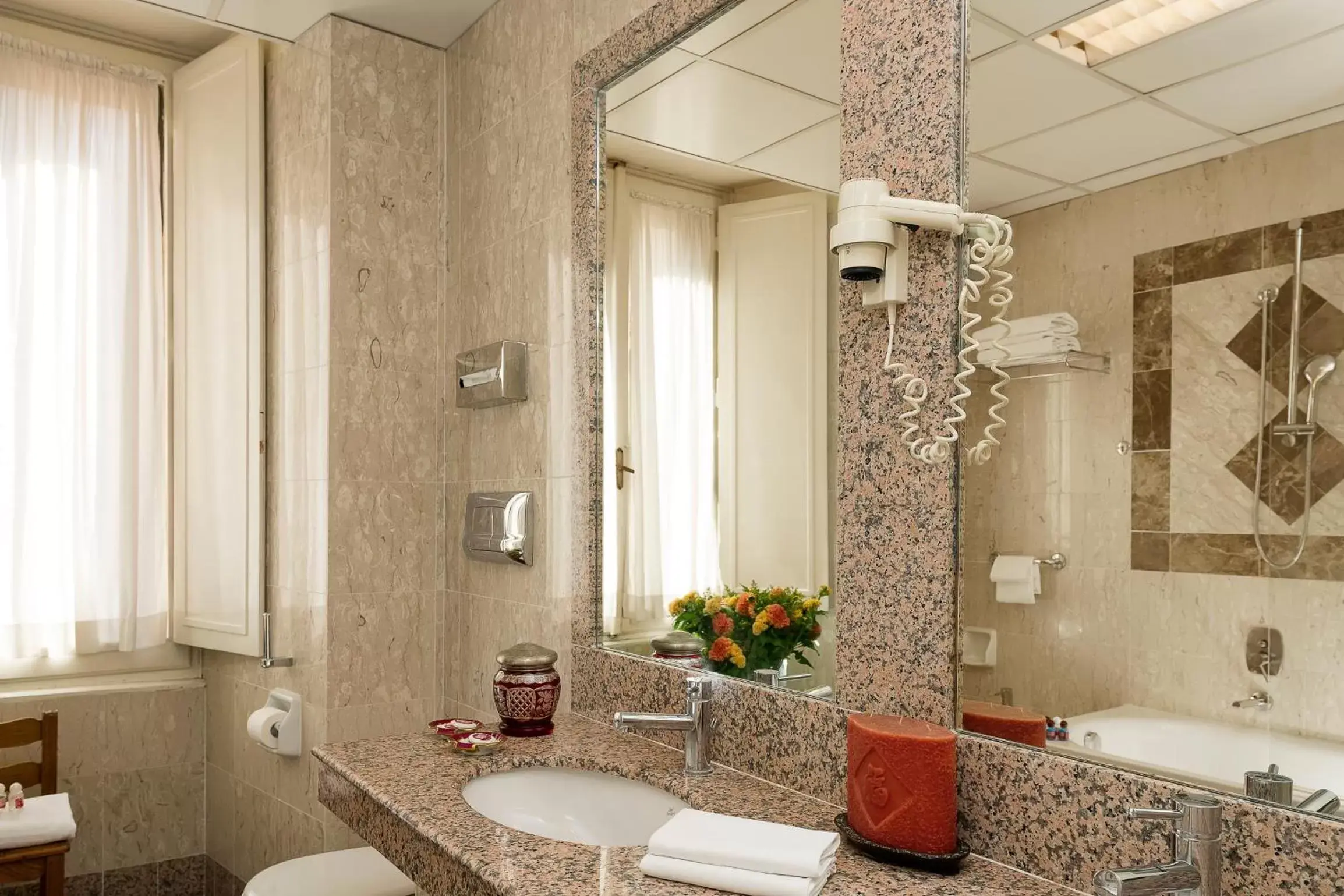 Toilet, Bathroom in Bettoja Hotel Massimo d'Azeglio