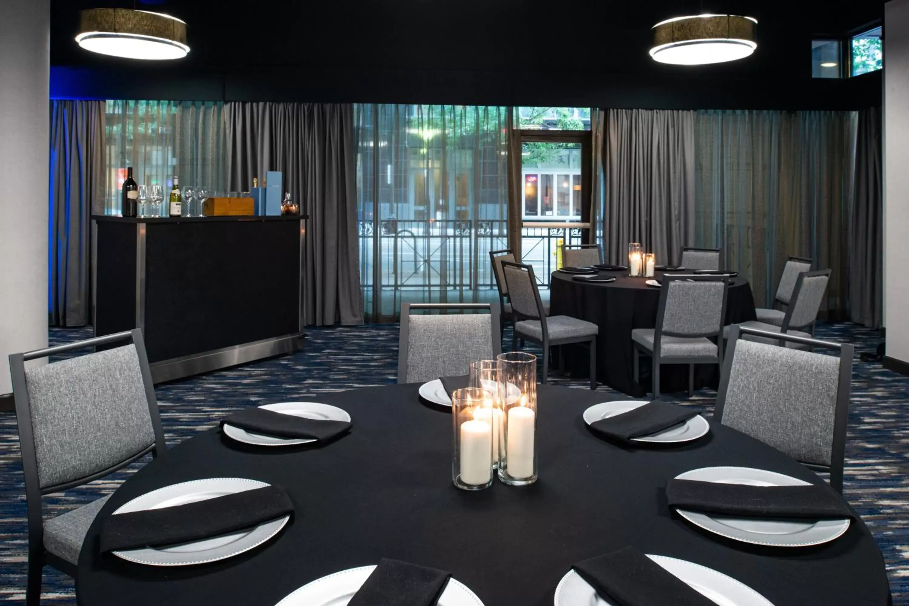 Banquet/Function facilities, Restaurant/Places to Eat in Holiday Inn Charlotte Center City, an IHG Hotel