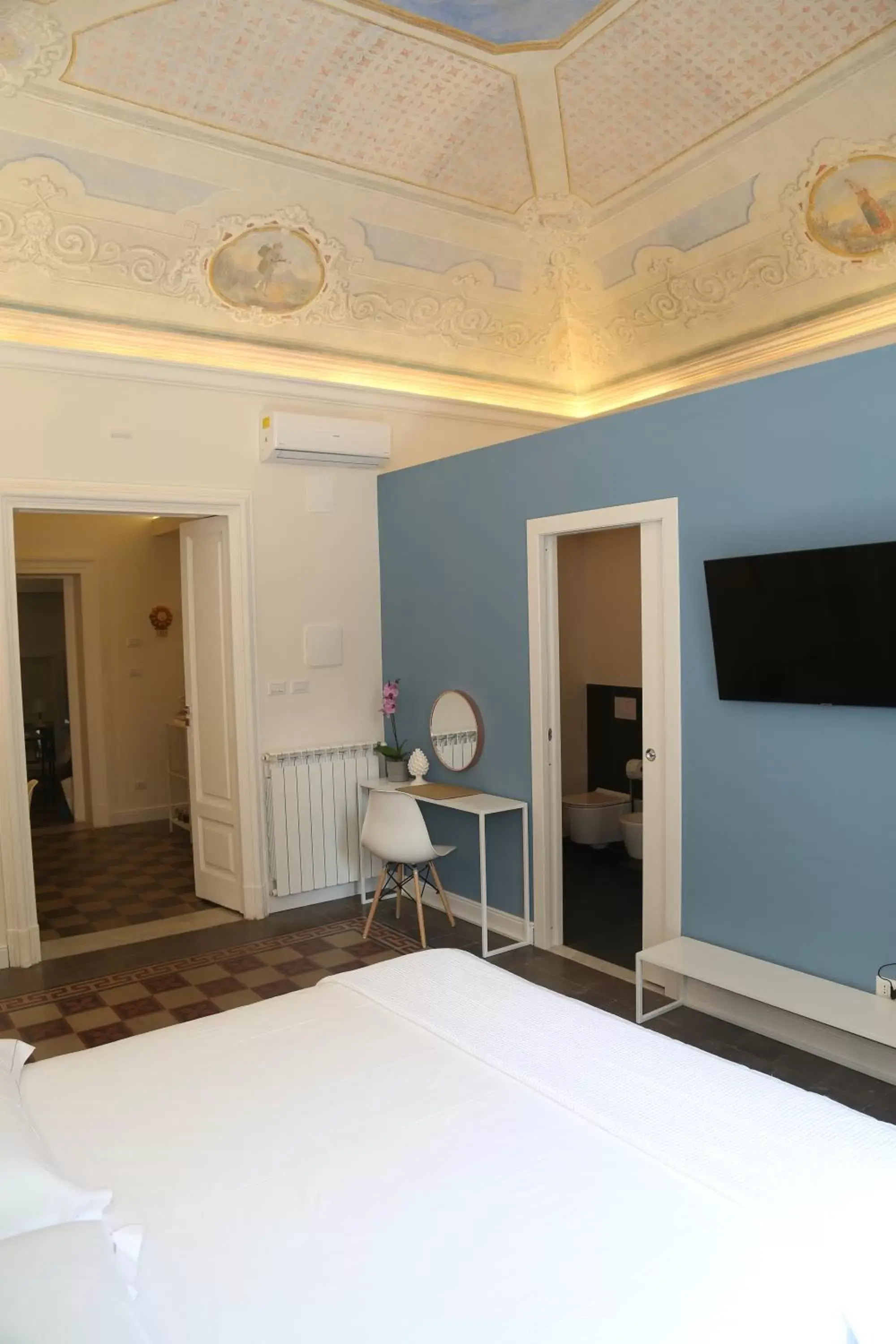 Photo of the whole room, Bed in Palazzo del Verga