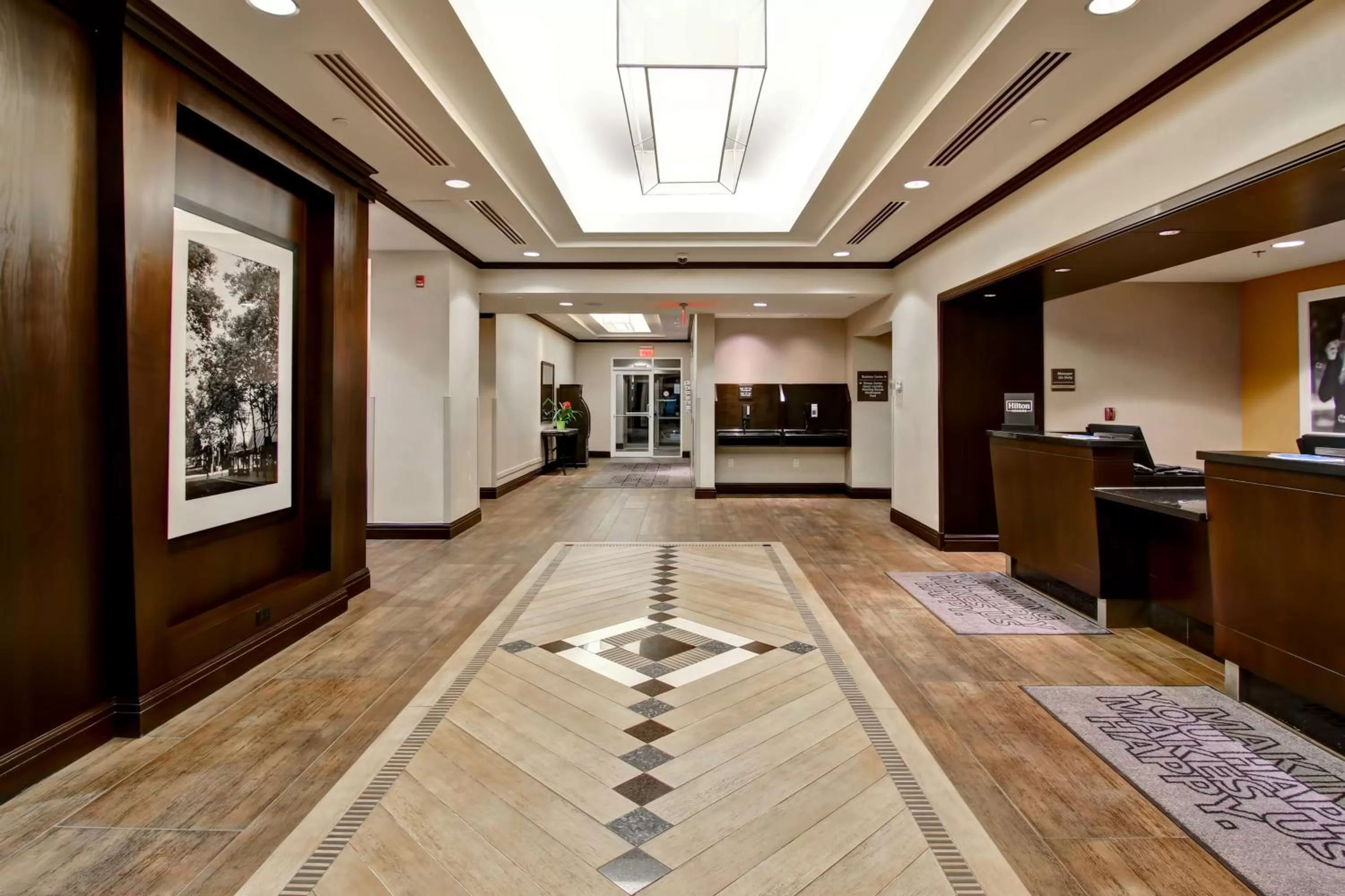 Lobby or reception in Hampton Inn by Hilton Toronto Airport Corporate Centre