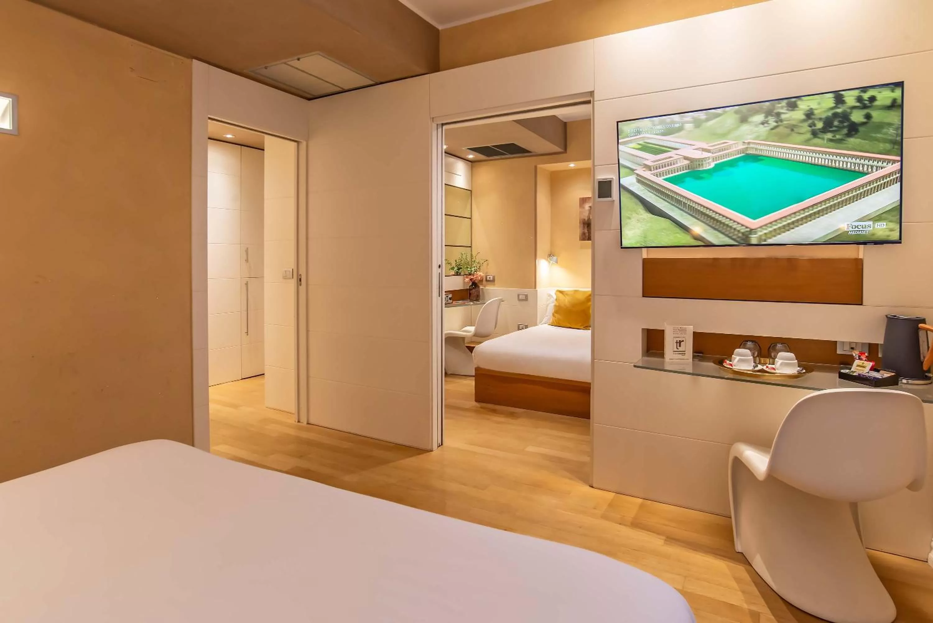 Photo of the whole room, Bed in Hotel White