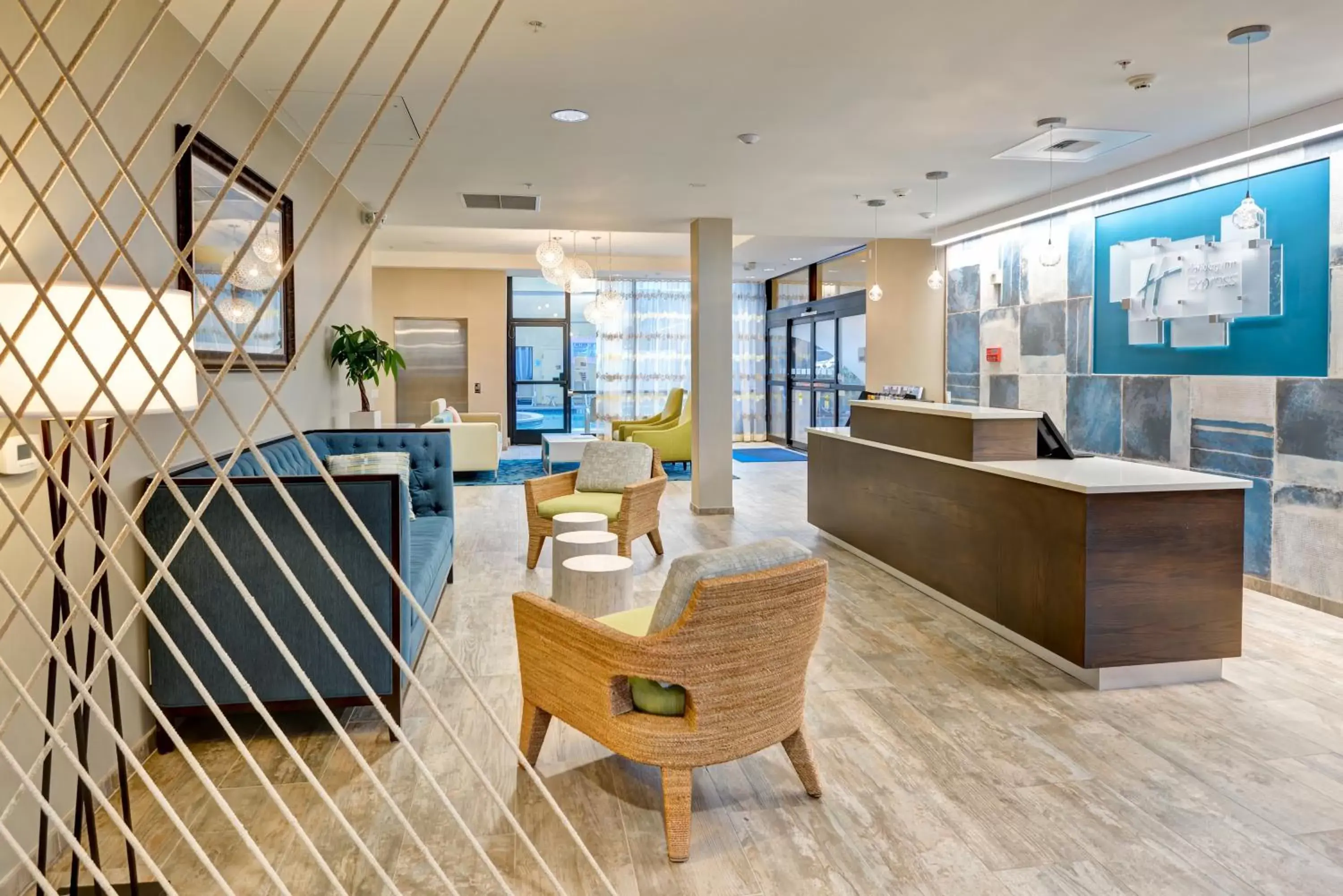 Property building in Holiday Inn Express Newport Beach by IHG Property building in Holiday Inn Express Newport Beach by IHG