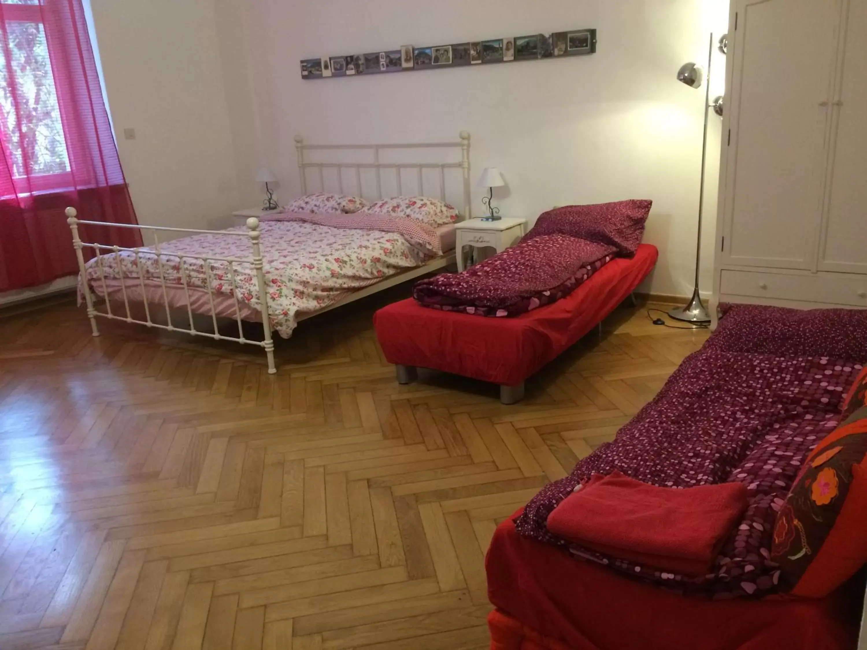 Bed in Bolzano Rooms