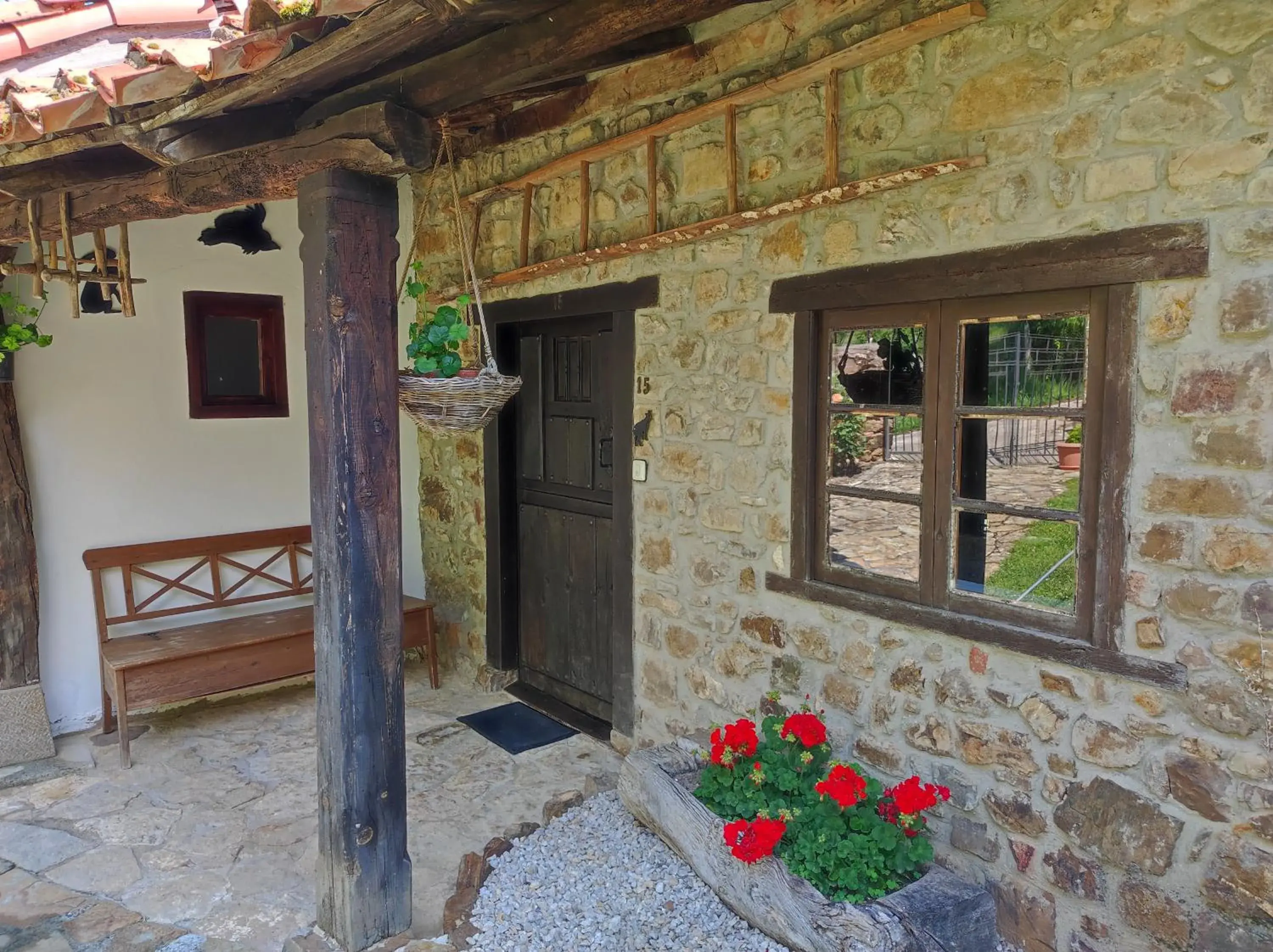 Facade/entrance in Viviendas Rurales El Covaju