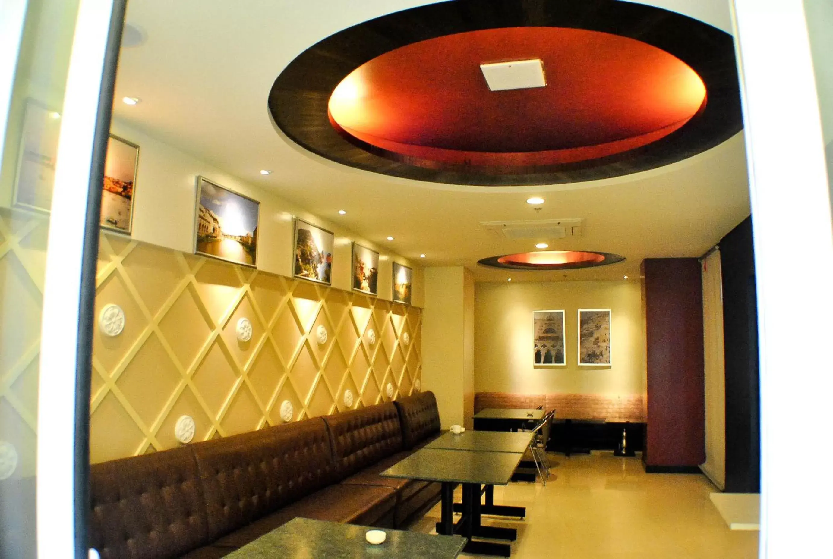 Lobby or reception in Hotel Elizabeth Cebu