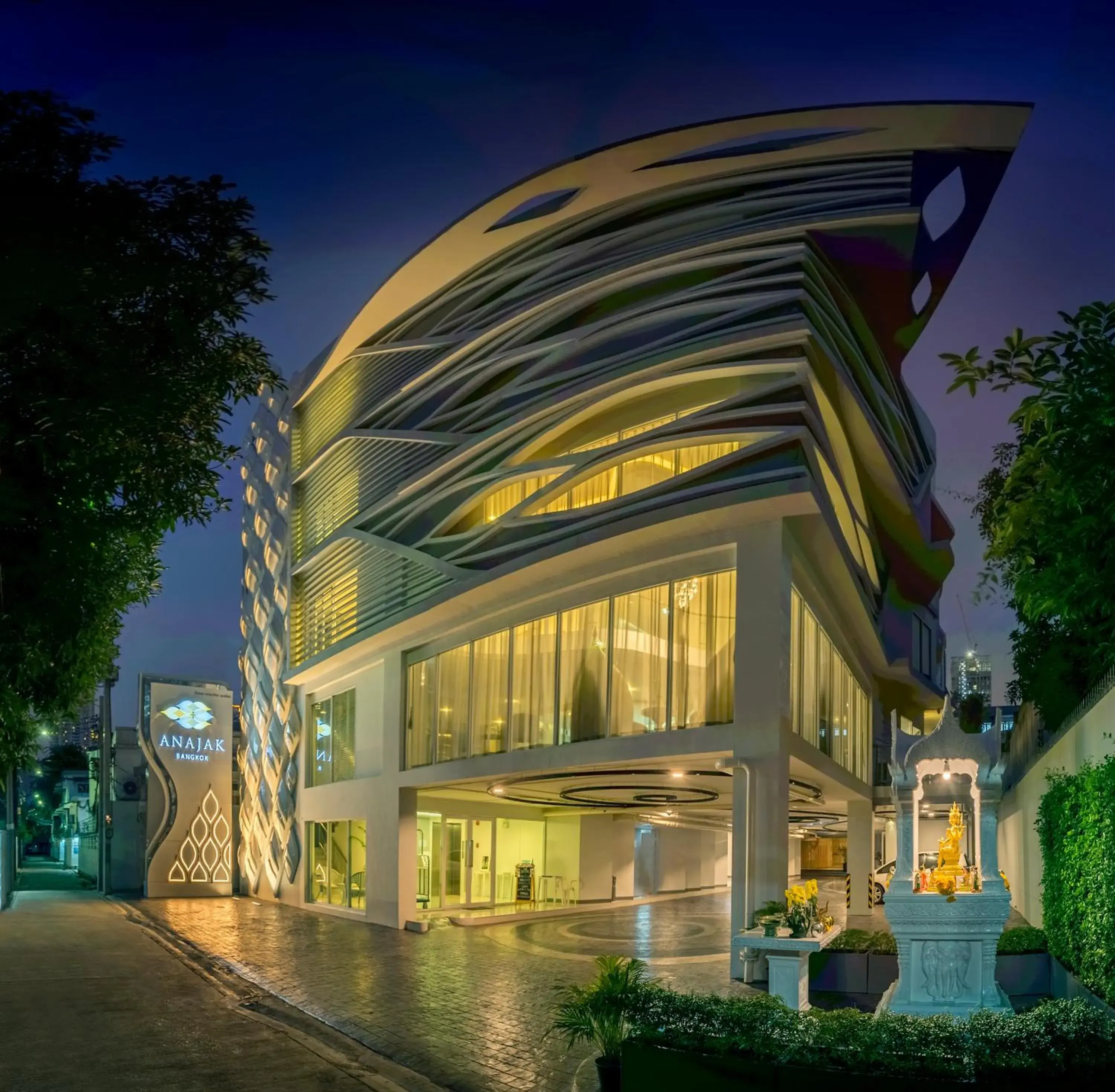 Property Building in Anajak Bangkok Hotel - SHA Plus