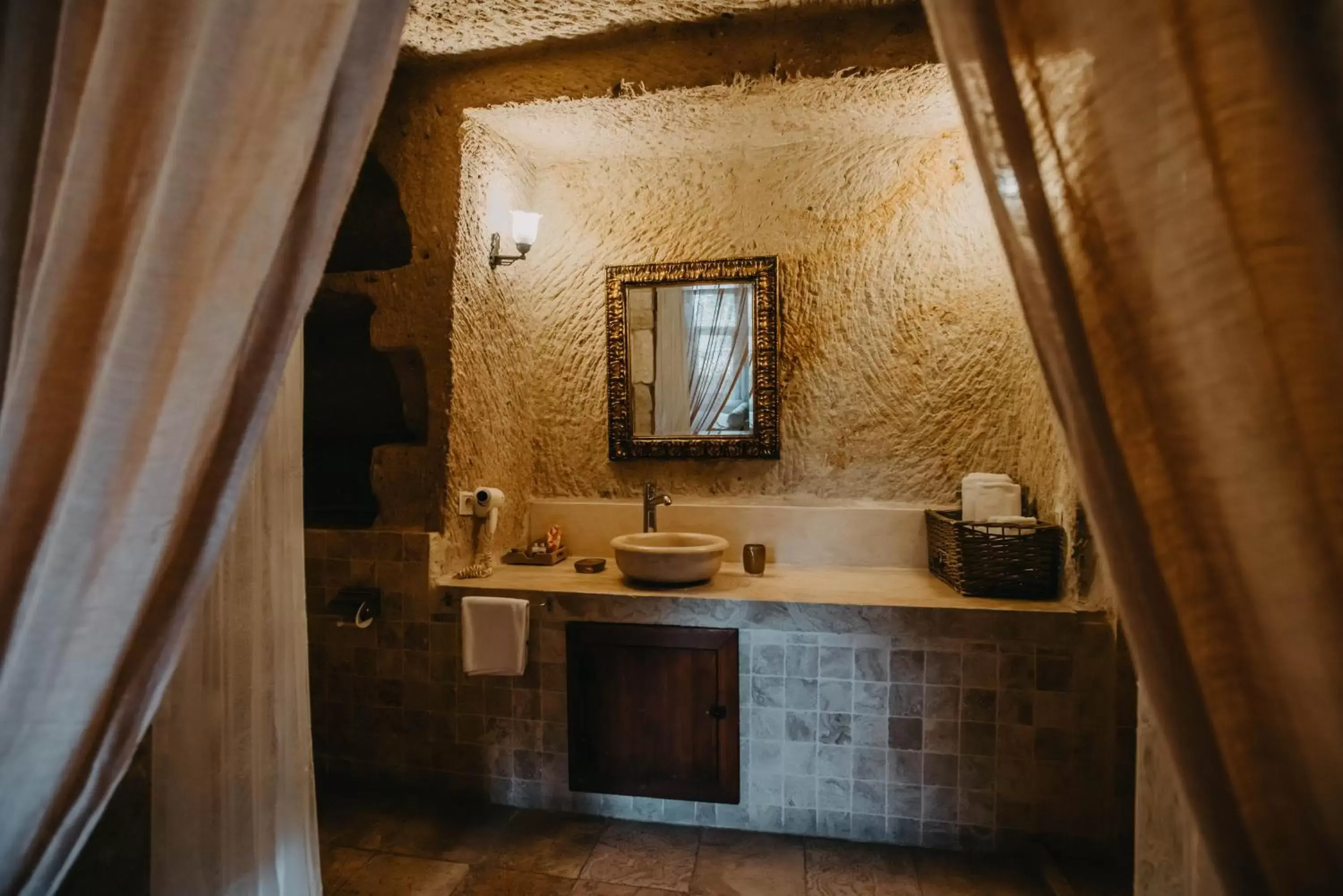 Bathroom in Melekler Evi Cave Hotel