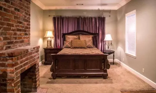 Bed in Clark House Inn