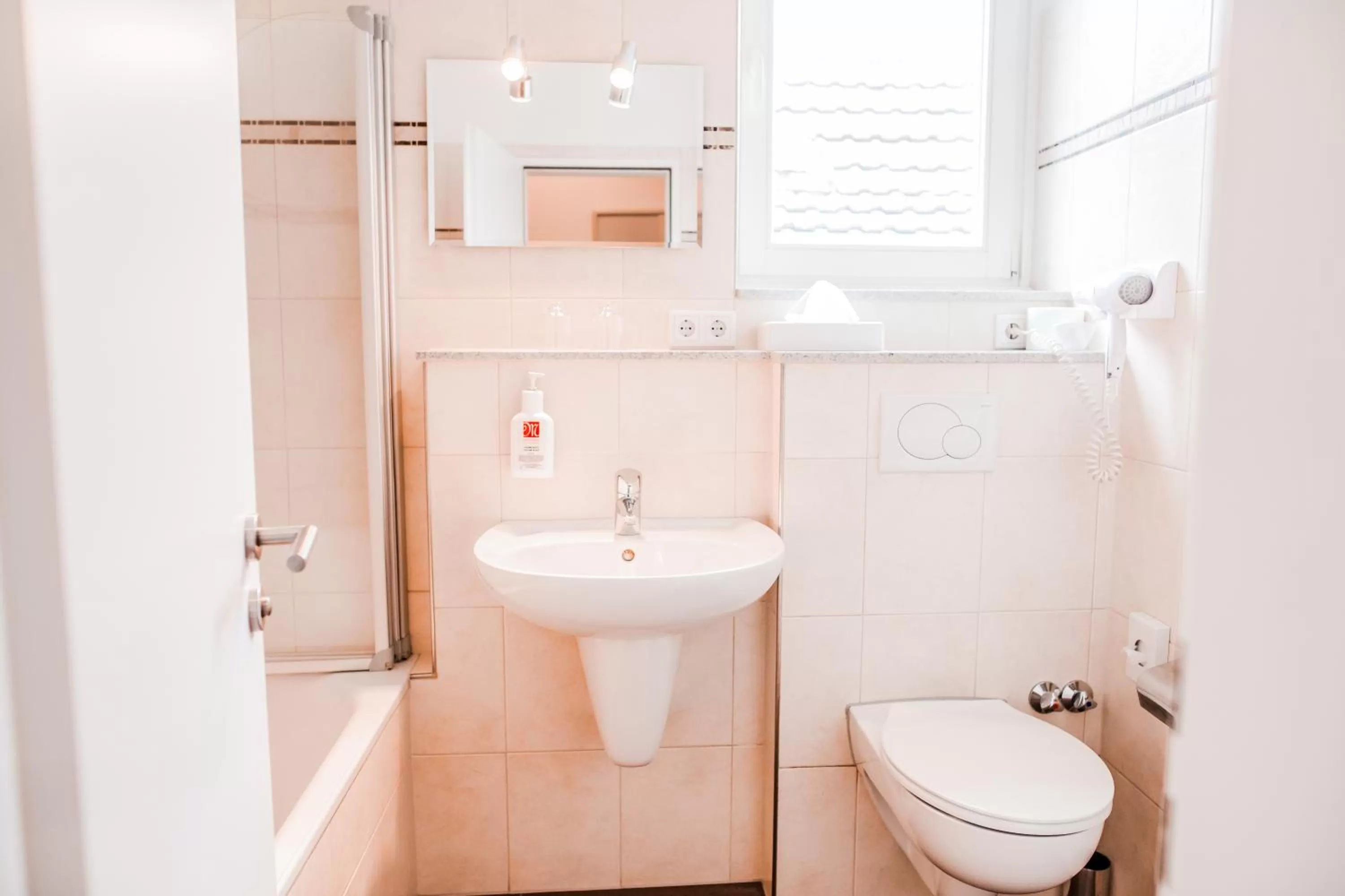 Toilet in Hotel Martinihof