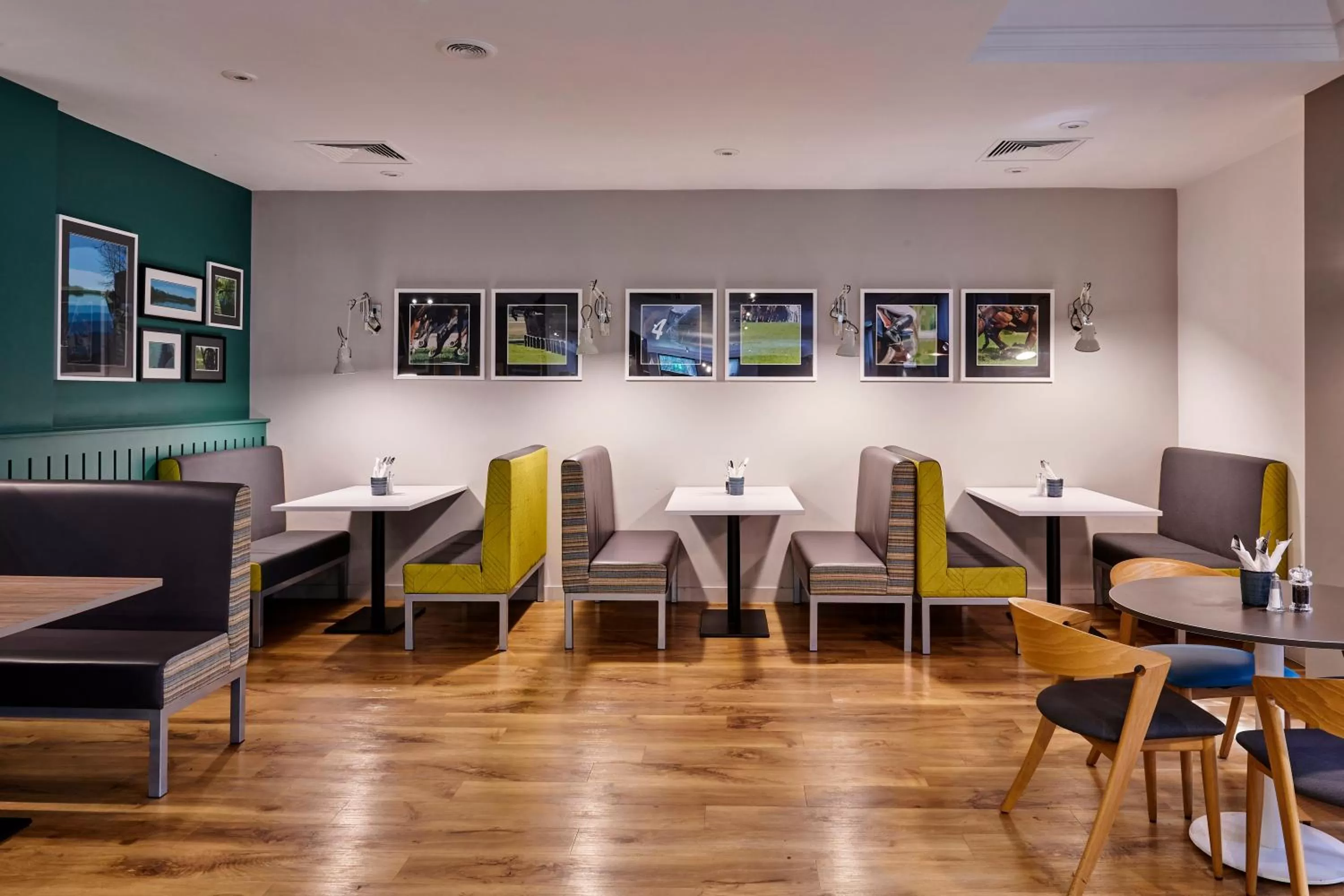 Restaurant/places to eat in Holiday Inn Haydock by IHG