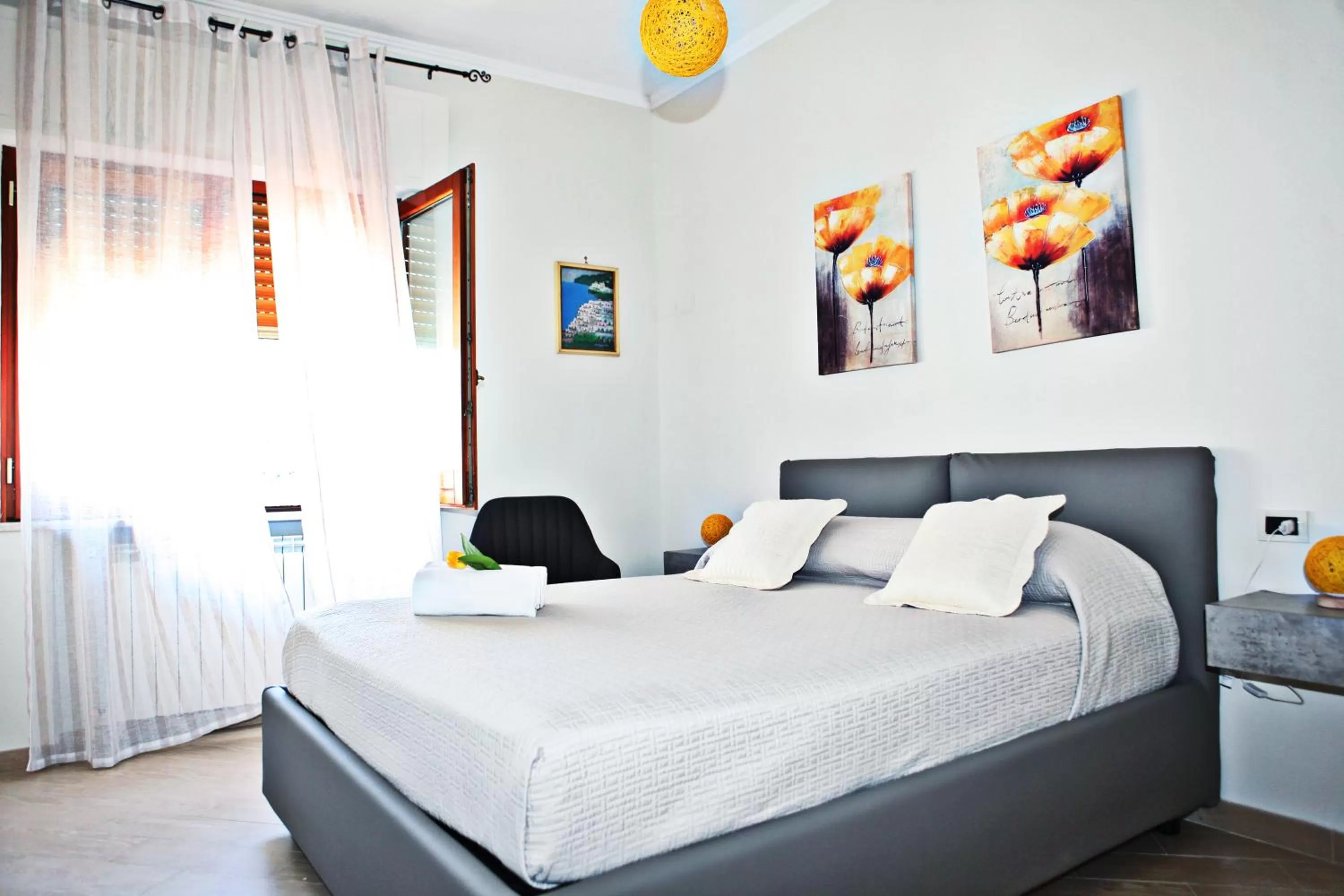 Photo of the whole room, Bed in Mura Home Sorrento