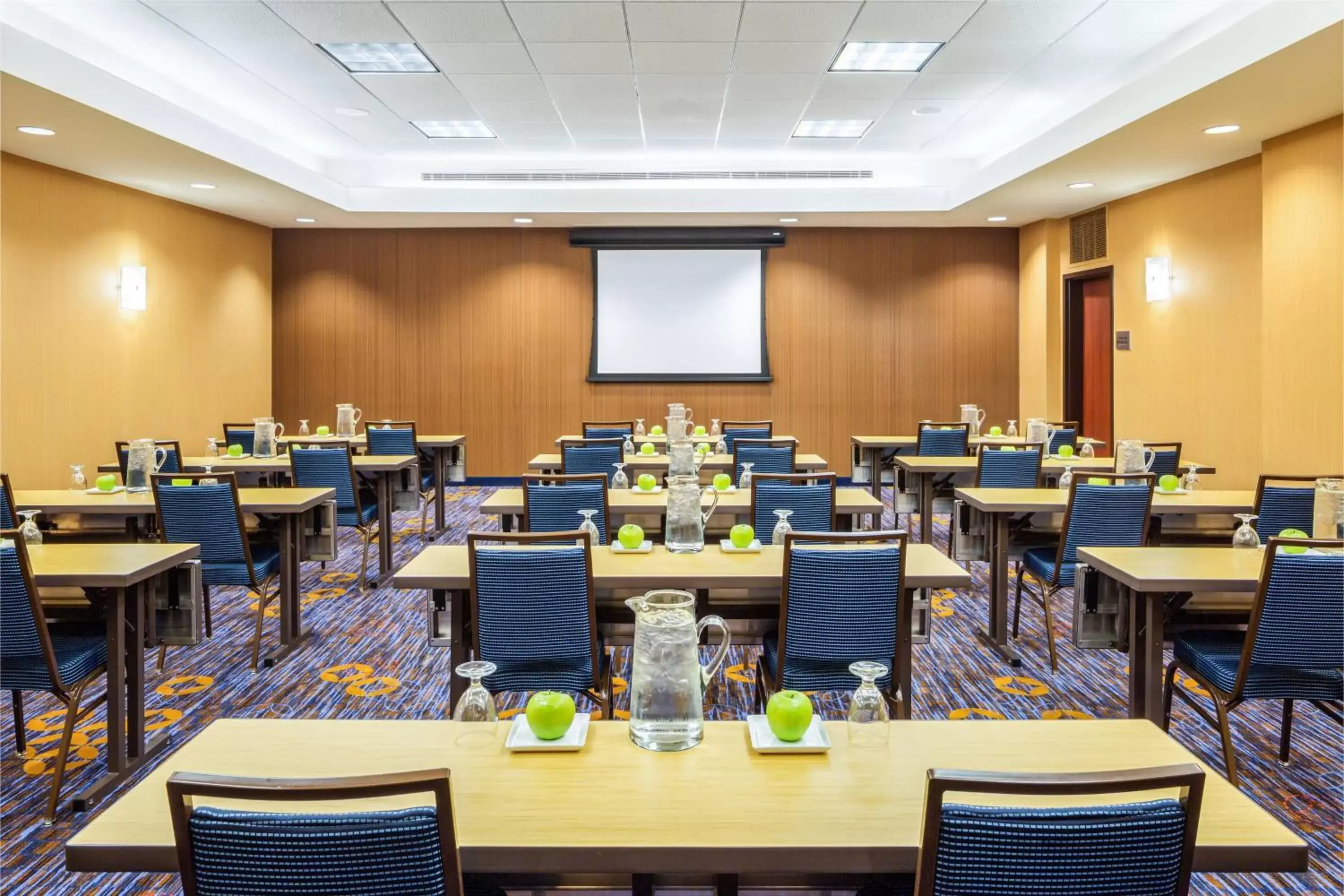 Meeting/conference room in Courtyard by Marriott Houston Galleria