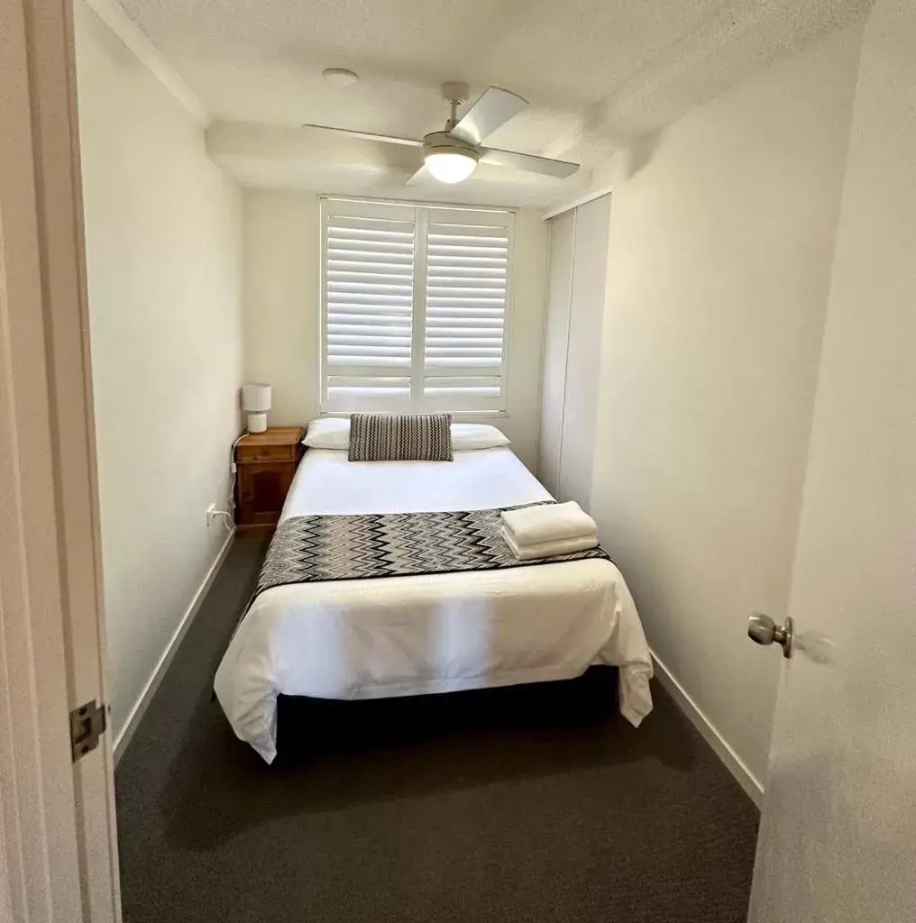 Bed in Goldsborough Place Apartments