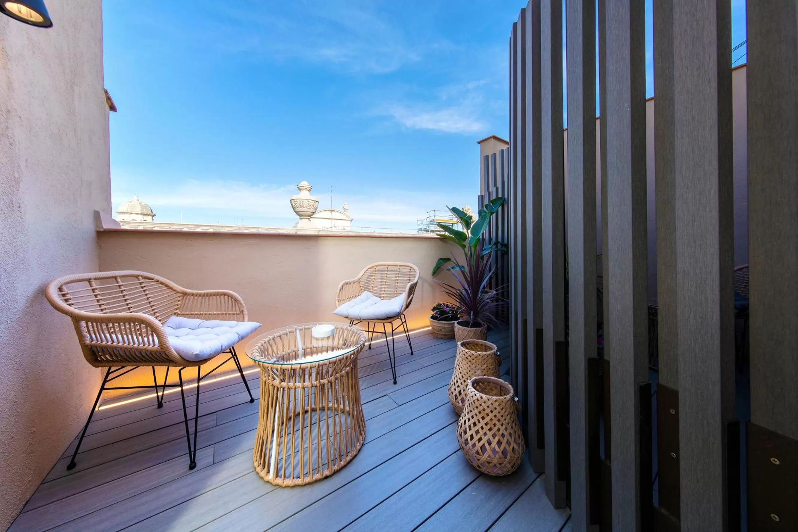 Photo of the whole room in Hotel Oasis