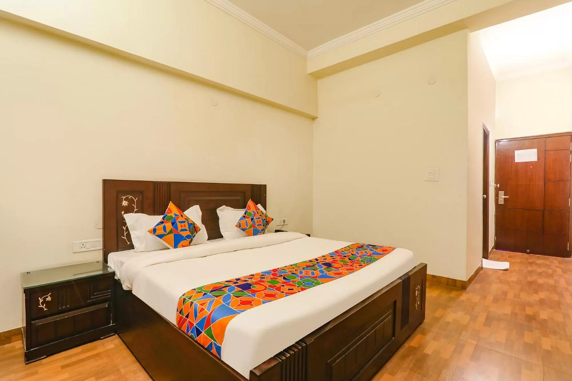 Bed in FabHotel Shimla Resort