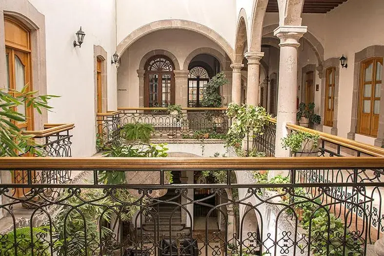 Decorative detail, Balcony/Terrace in Hostal de La Monja