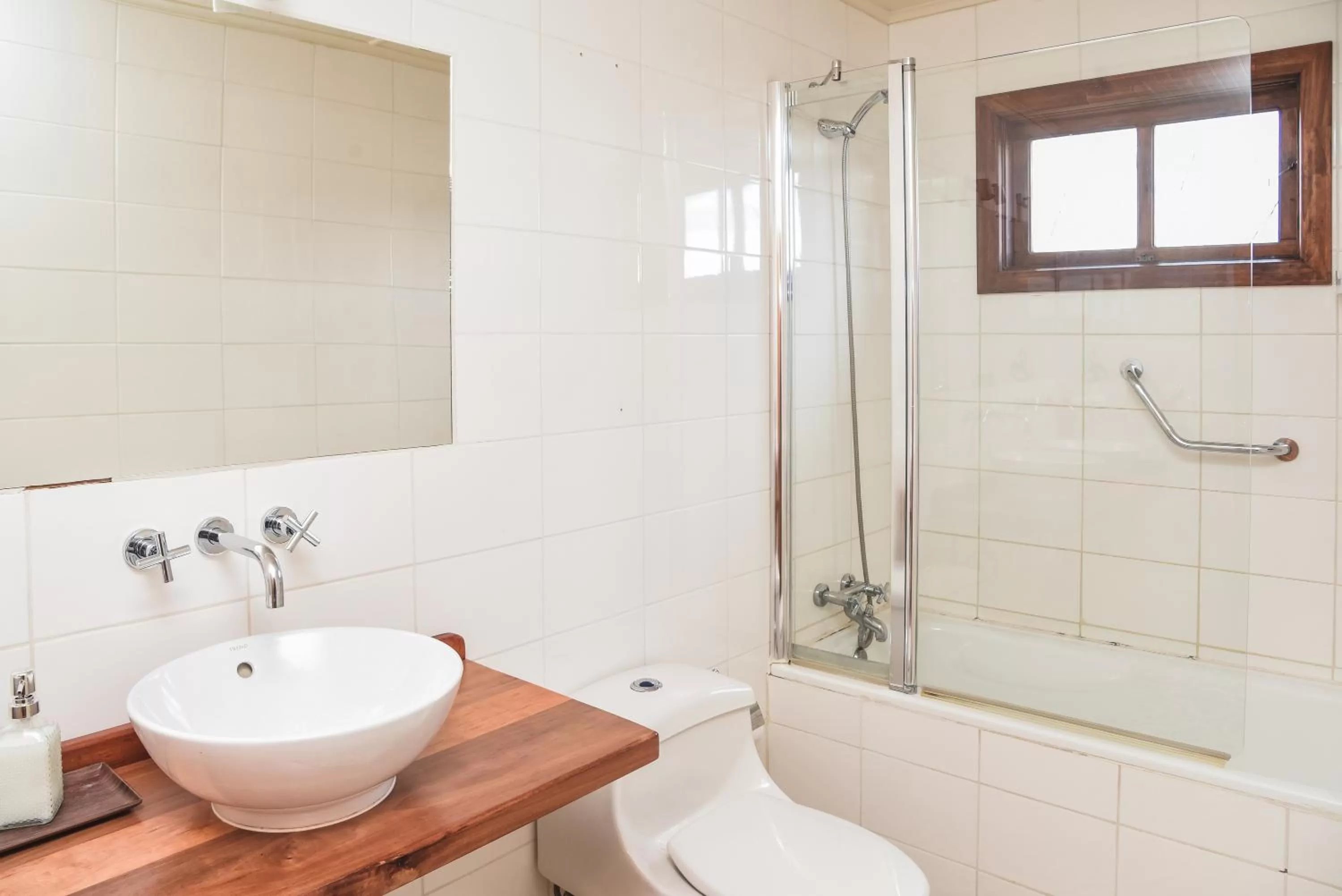 Shower in Bories - Boutique Guest House