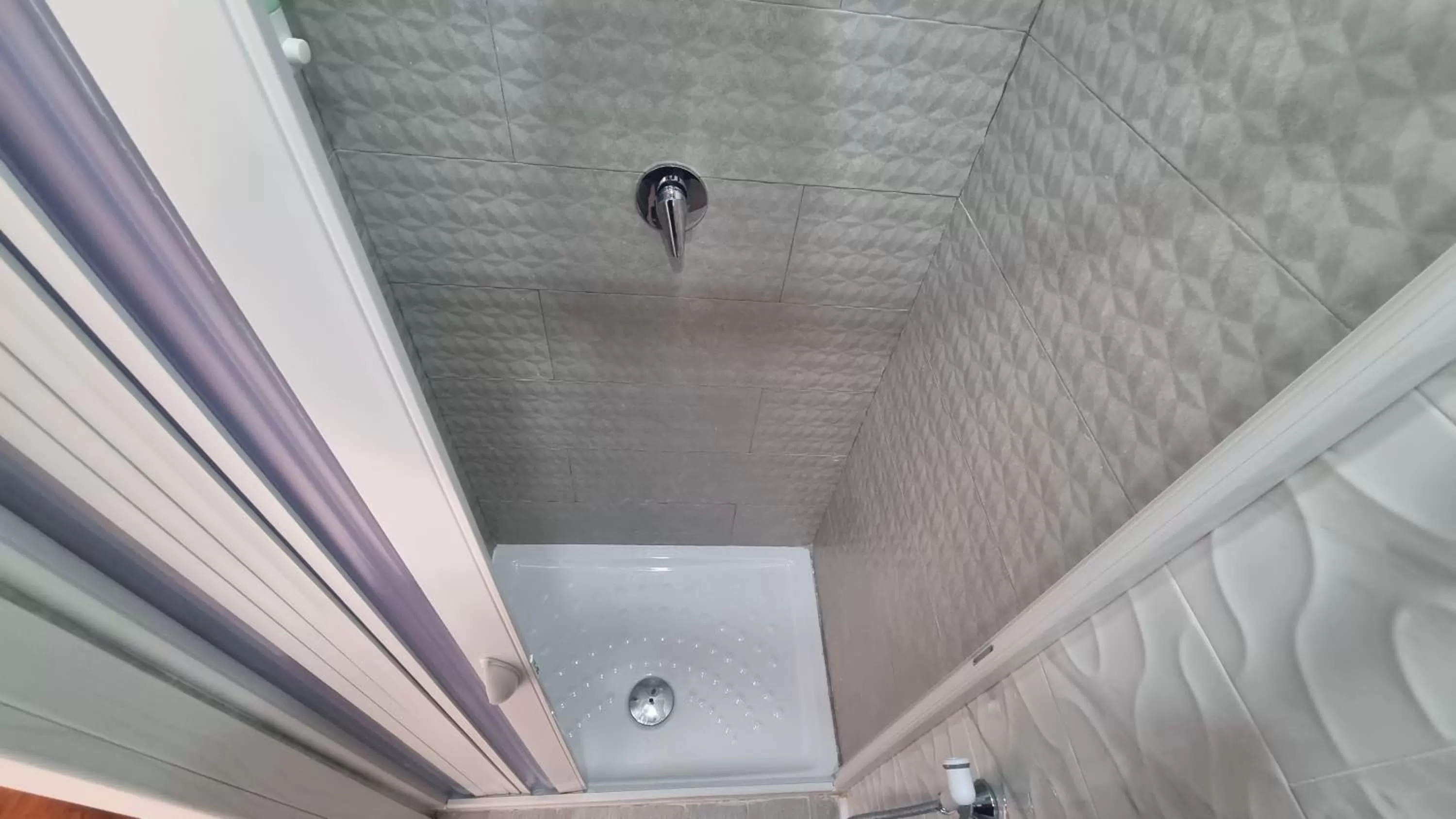 Shower, Bathroom in Archivio Storico Napoli Centro