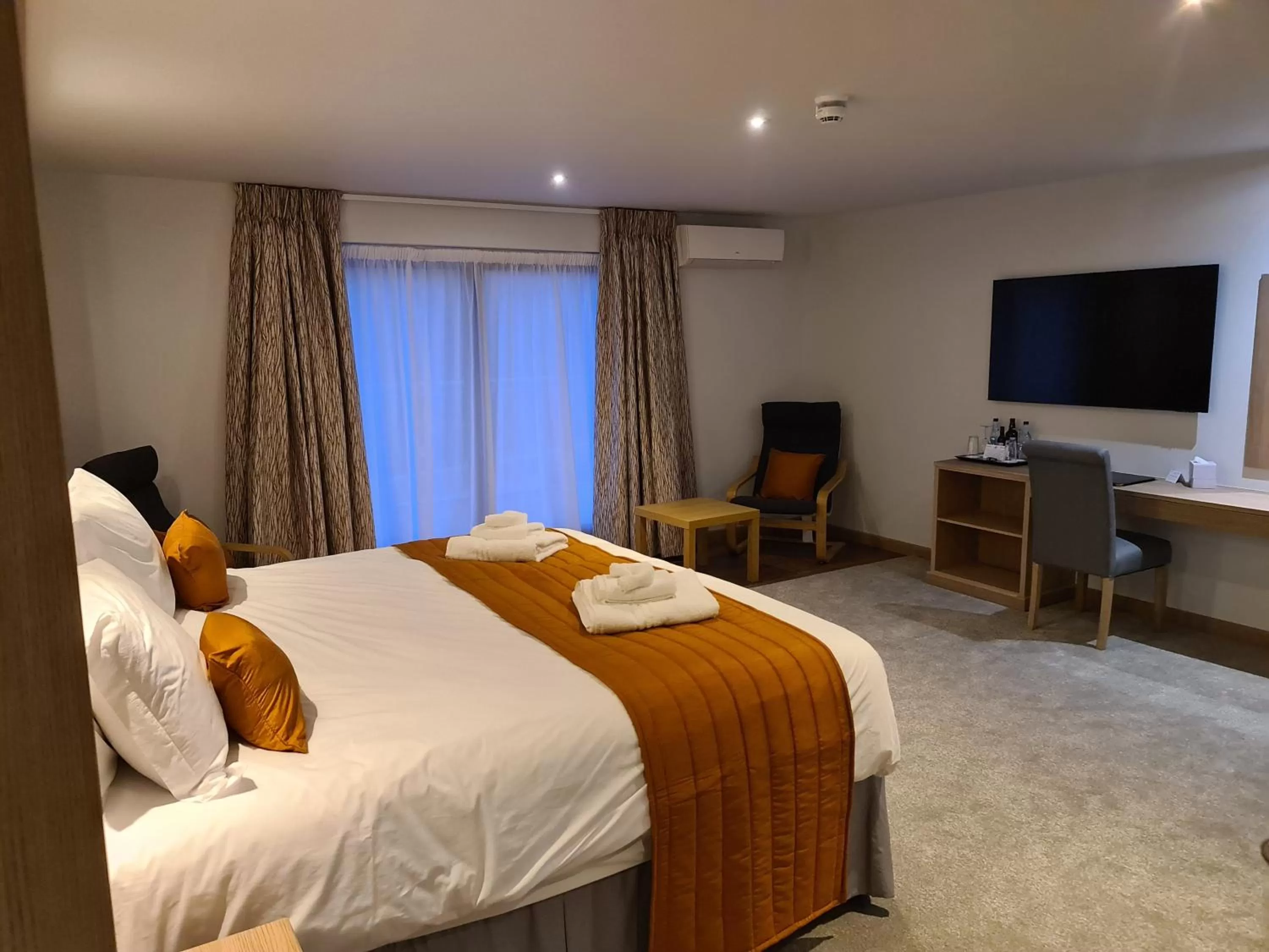 Bed in The Teifi Waterside Hotel