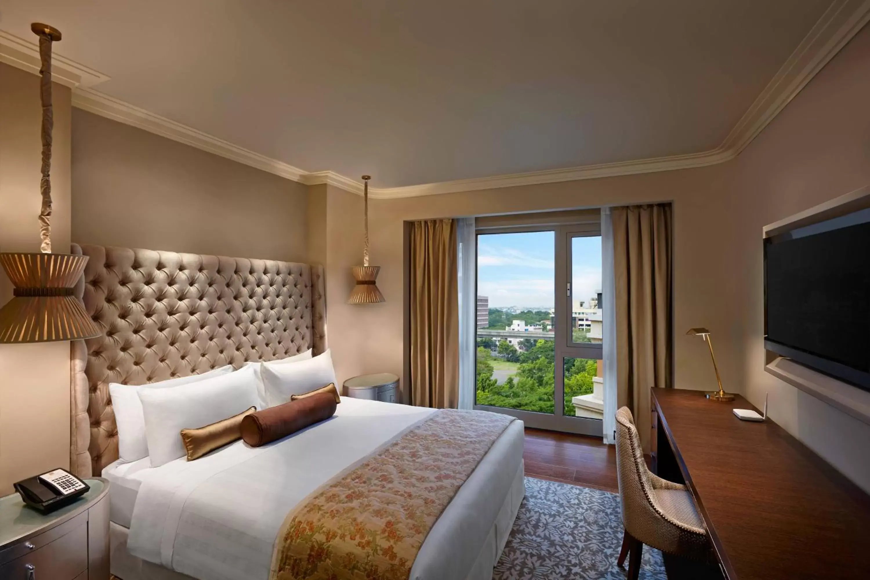 Bedroom in ITC Grand Chola, a Luxury Collection Hotel, Chennai