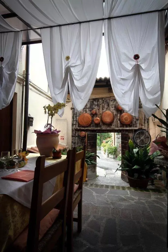 Restaurant/Places to Eat in AL BORGO ANTICO Ristorante con camere