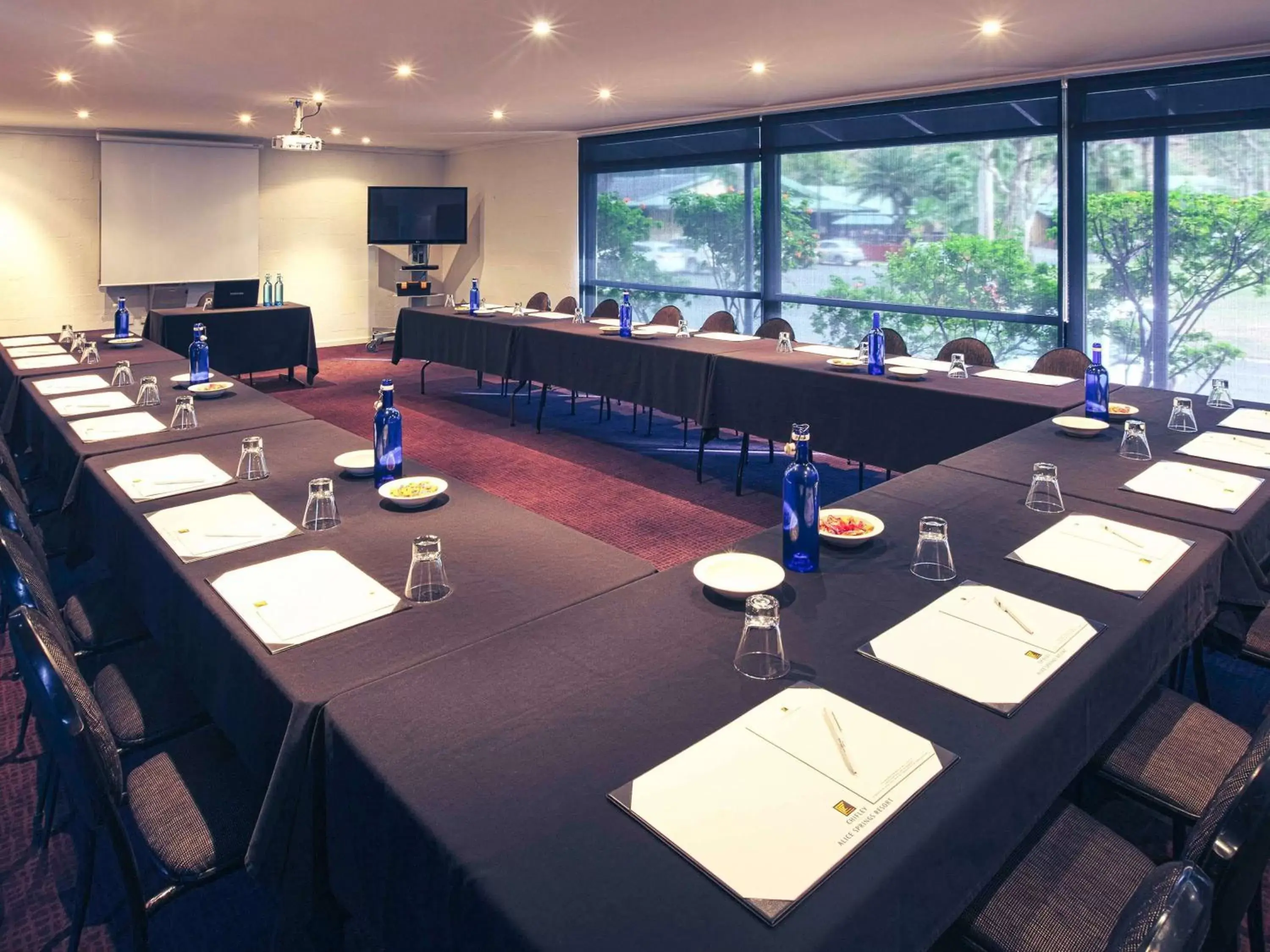 Meeting/conference room in Mercure Alice Springs Resort