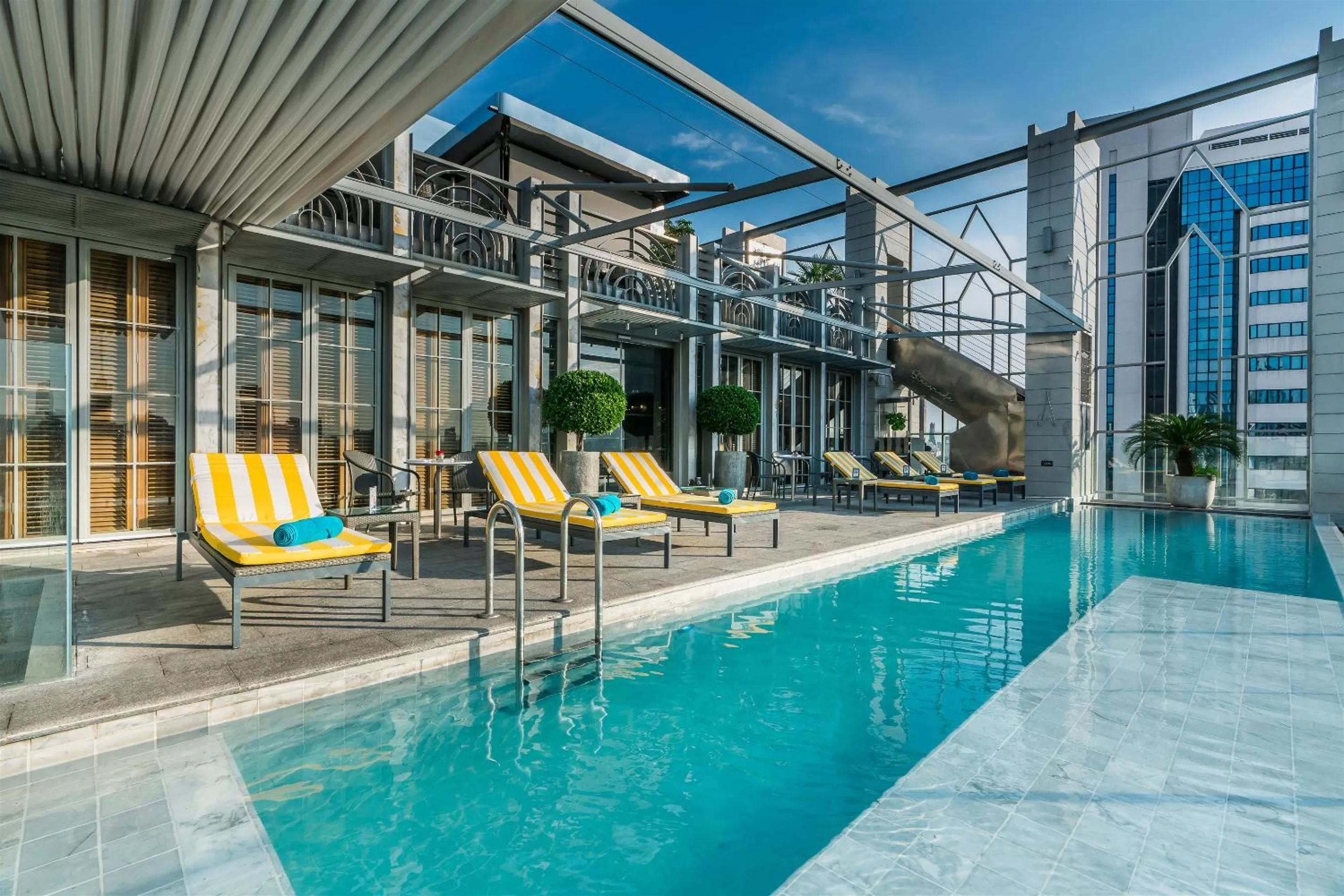 Swimming pool in Akara Hotel