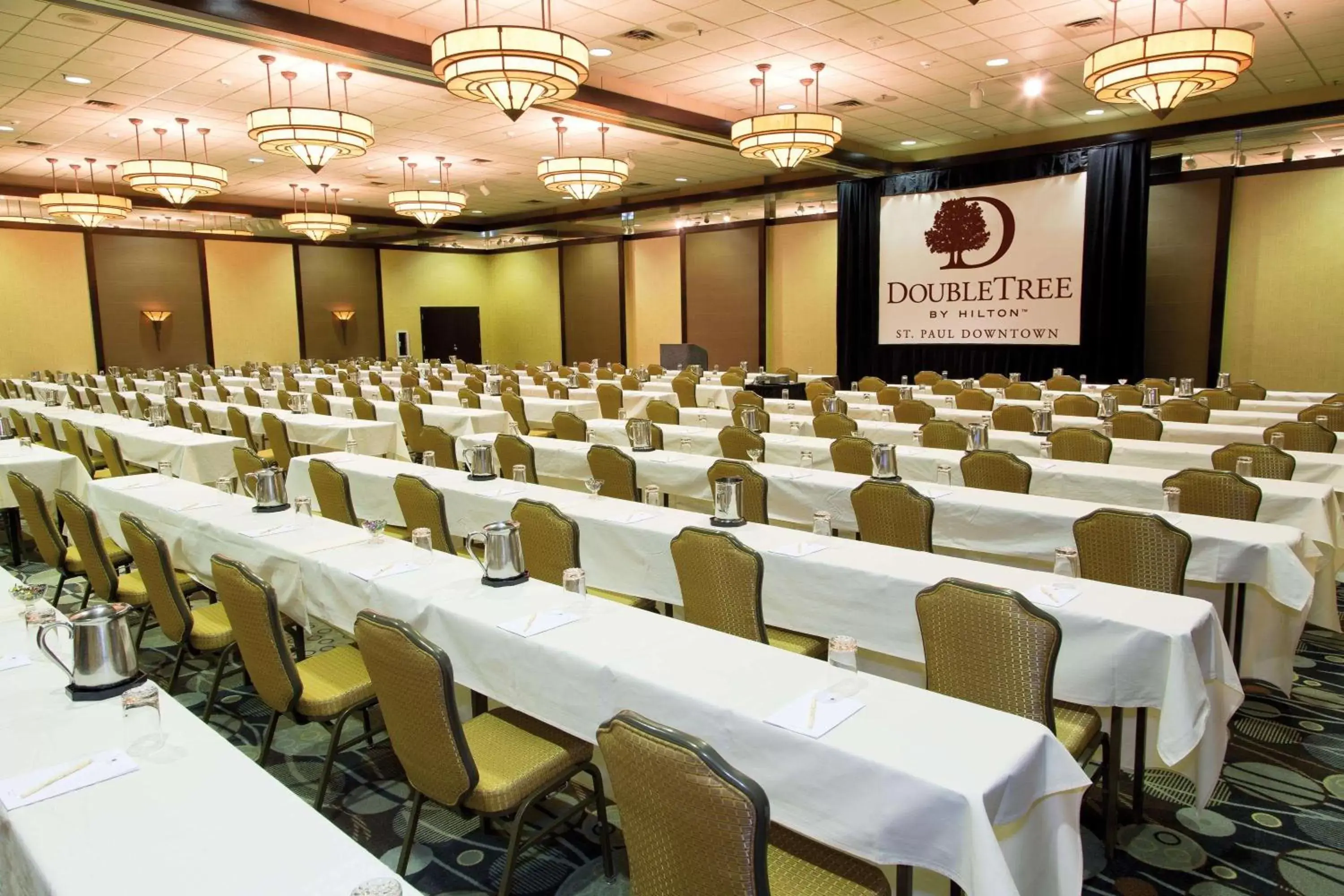 Meeting/conference room in DoubleTree by Hilton St Paul Downtown